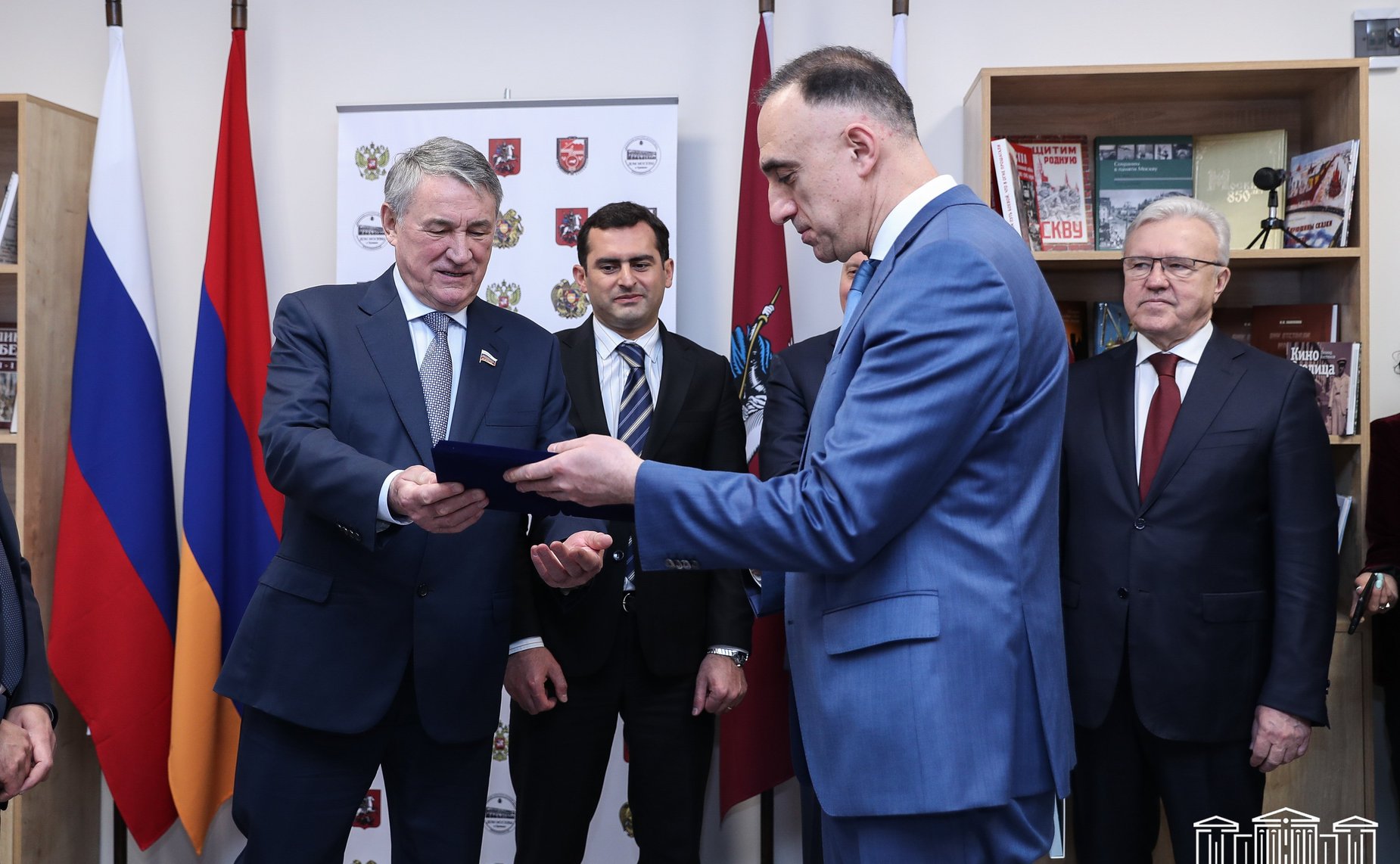 Российская делегация приняла участие в открытии Русского центра в Юношеской школе искусства в городе Цахкадзор