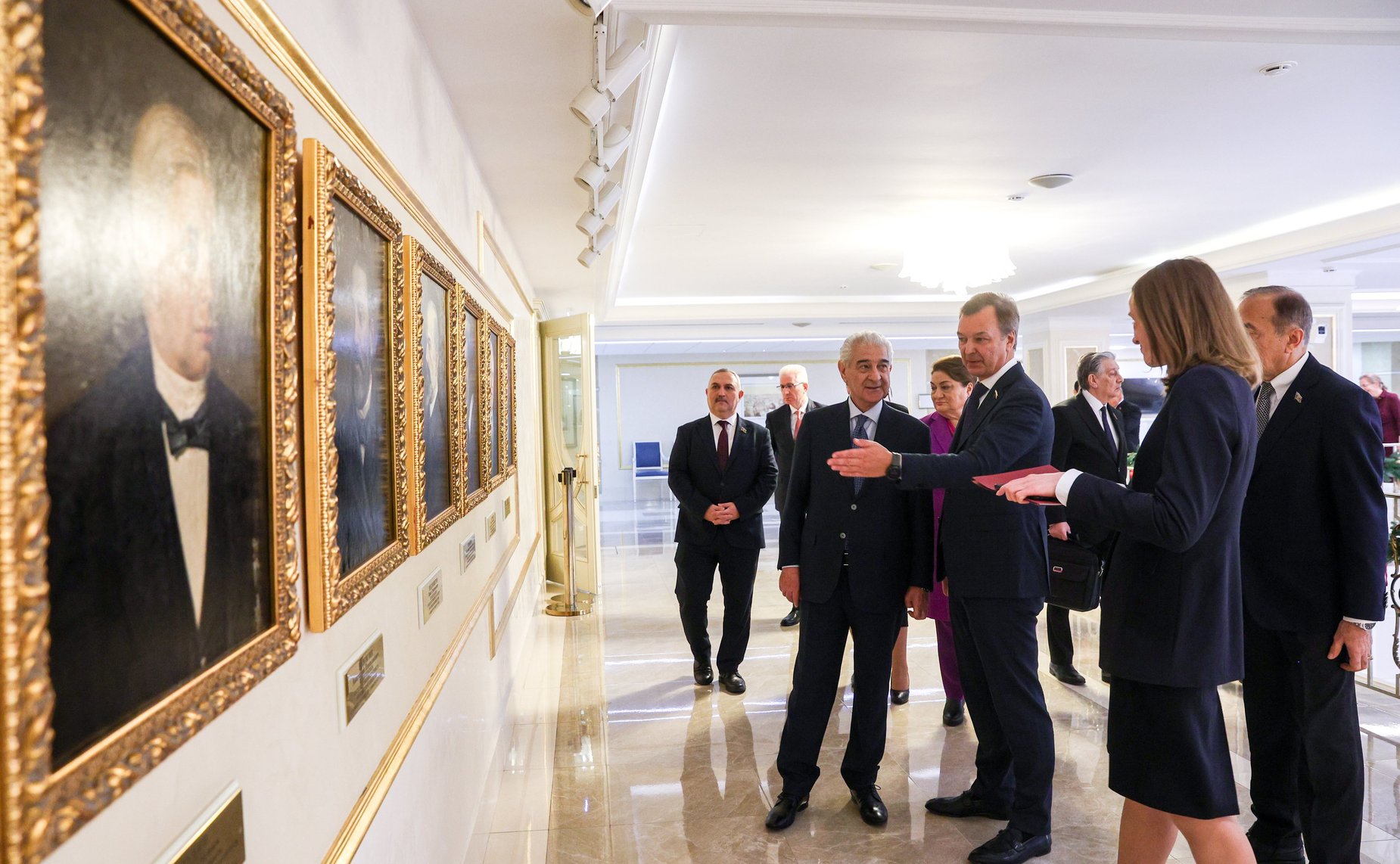 Экскурсия по Совету Федерации для делегации Милли Меджлиса Азербайджанской Республики во главе с первым заместителем Председателя Милли Меджлиса Азербайджанской Республики Али Ахмедовым