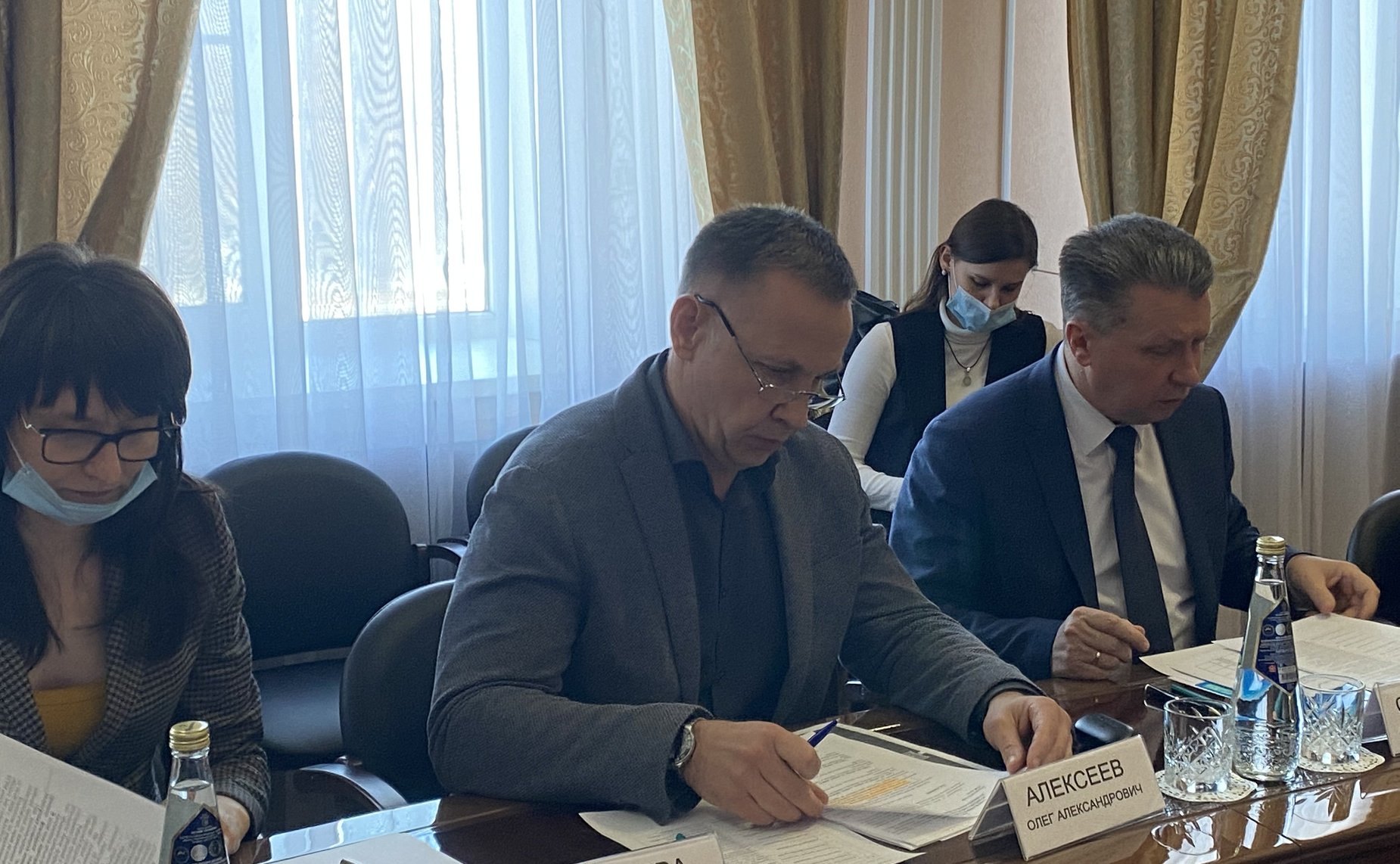 Олег Алексеев во время рабочей поездки в регион провел рабочее совещание по вопросу кадастровой оценки муниципального имущества