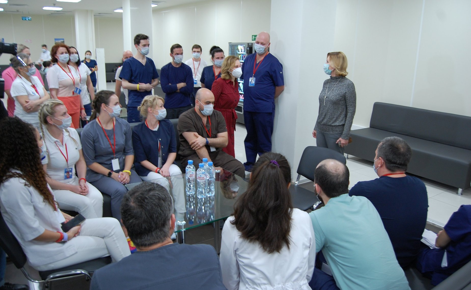 Инна Святенко посетила резервный госпиталь по лечению больных COVID-19 Городской клинической больницы им. С.С. Юдина