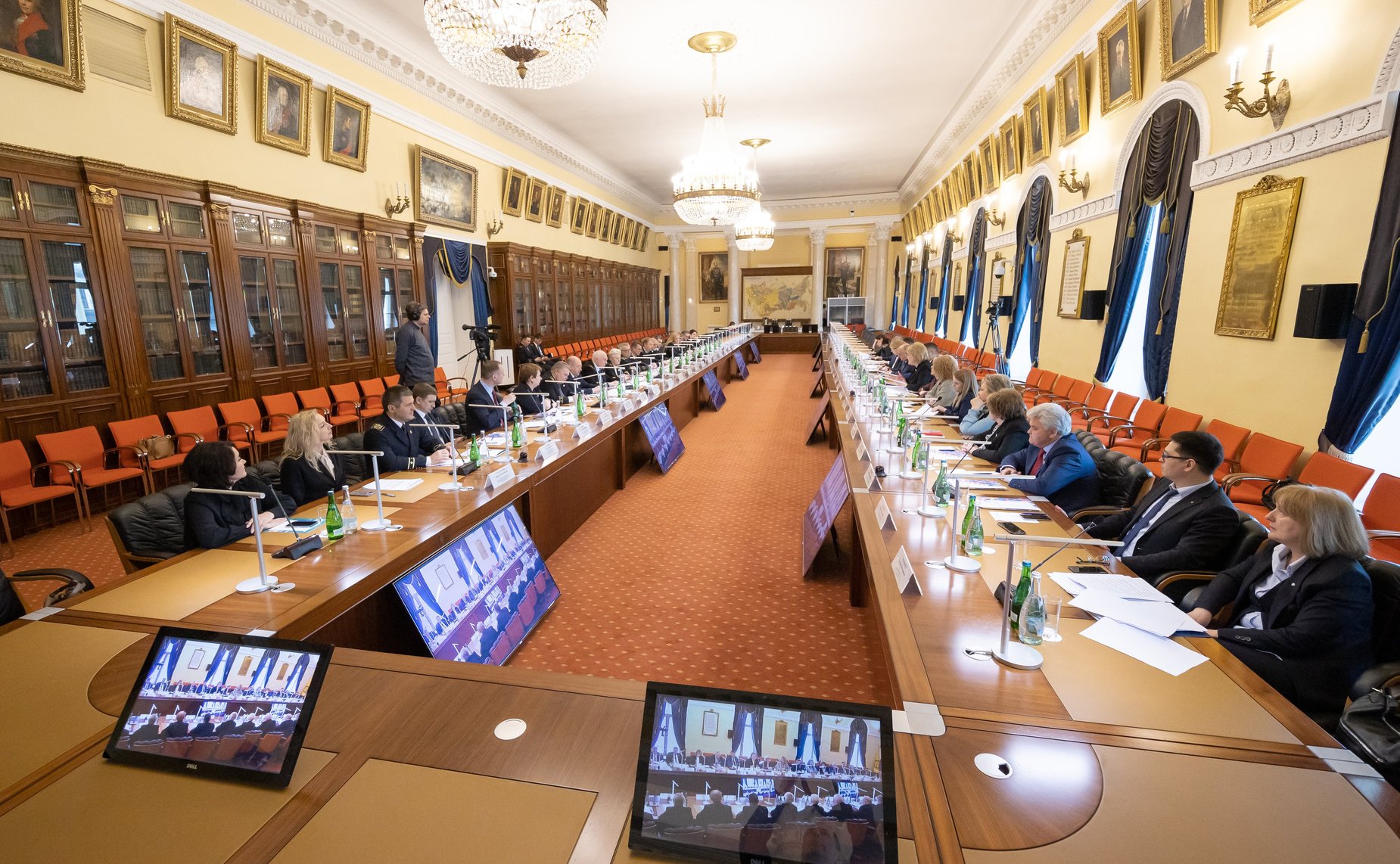 В Санкт-Петербургском Горном университете состоялось выездное заседание Комитета Совета Федерации по науке, образованию и культуре