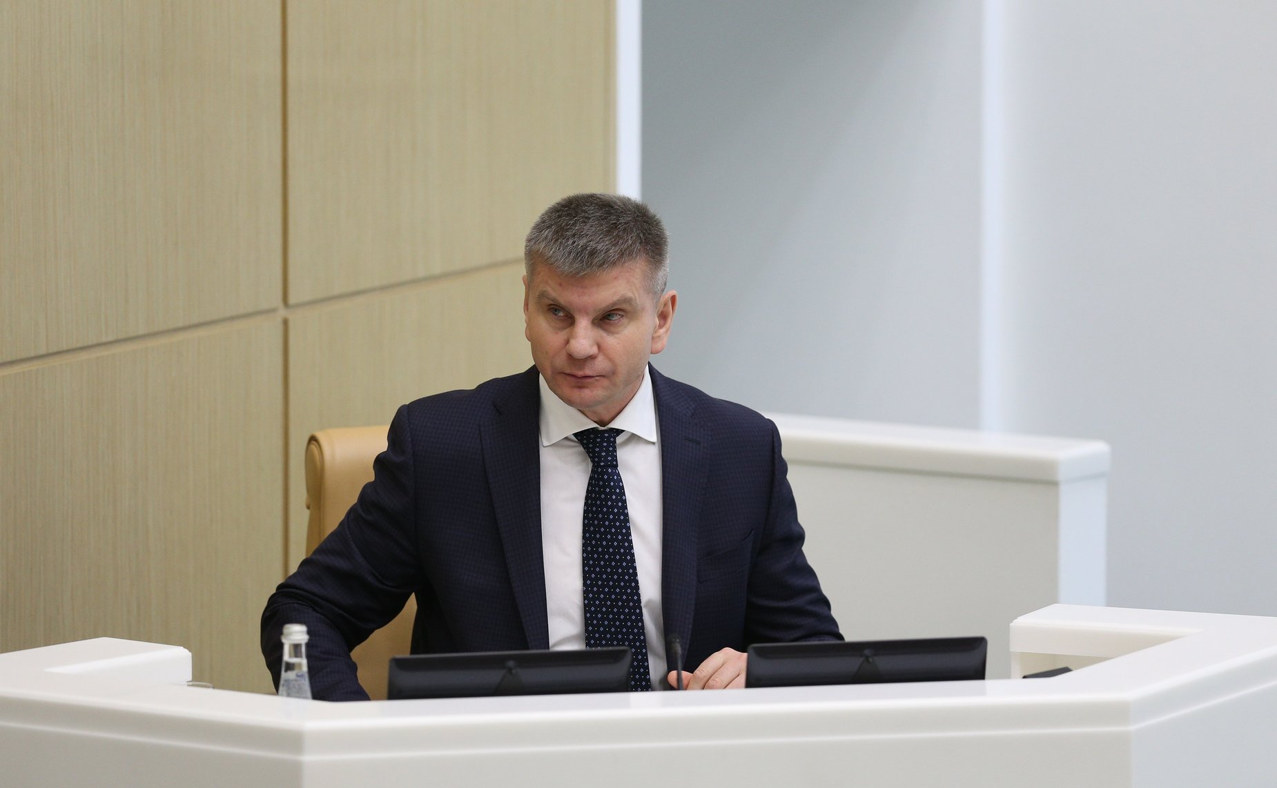 Геннадий Голов