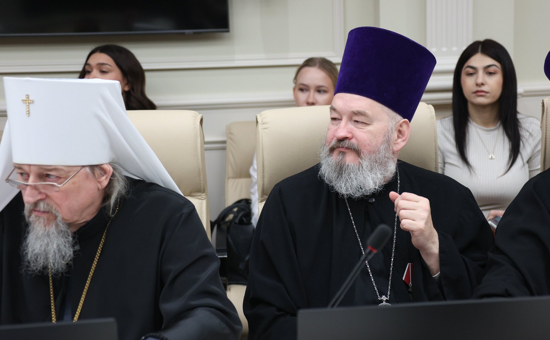 Круглый стол «Церковь, власть и общество: поддержка участников специальной военной операции и их семей» (в рамках XIV Рождественских парламентских встреч)