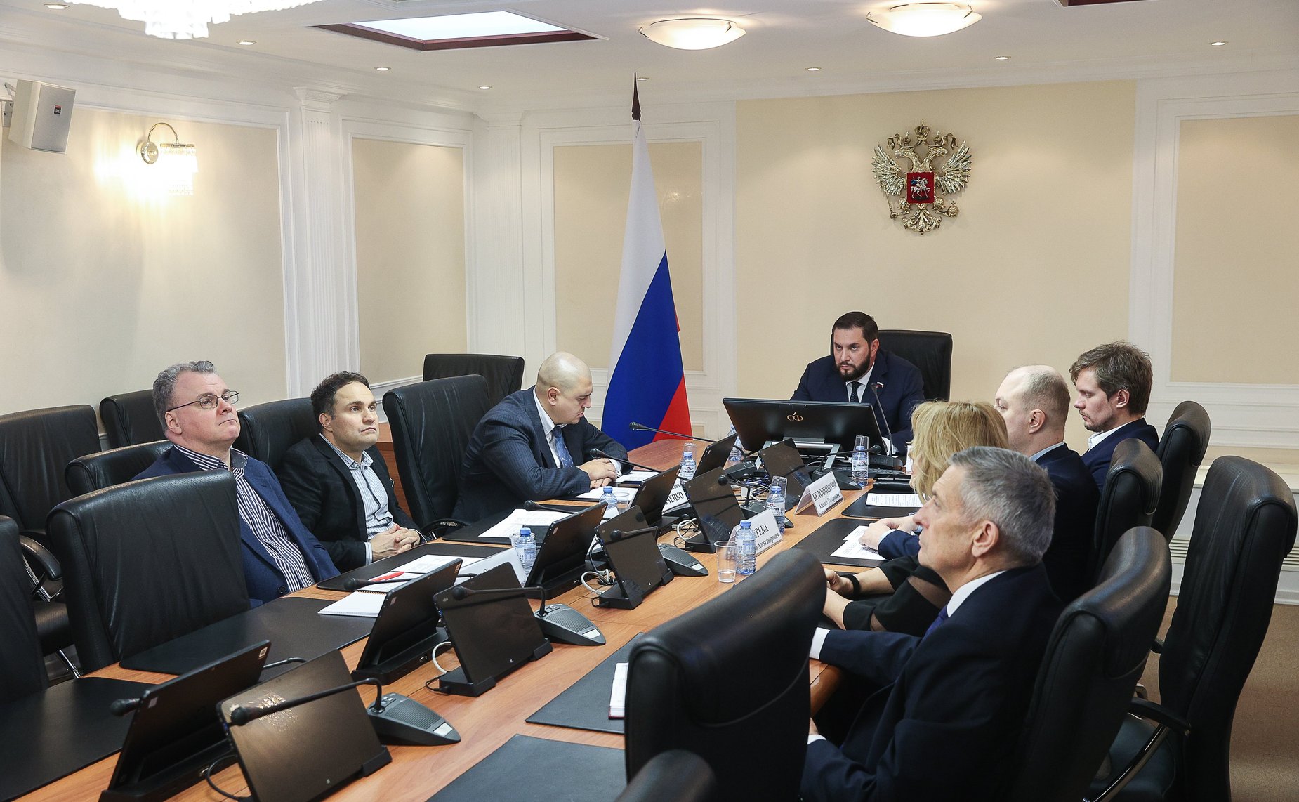 Круглый стол на тему «Меры экономического стимулирования создания новых высокотехнологичных рабочих мест»