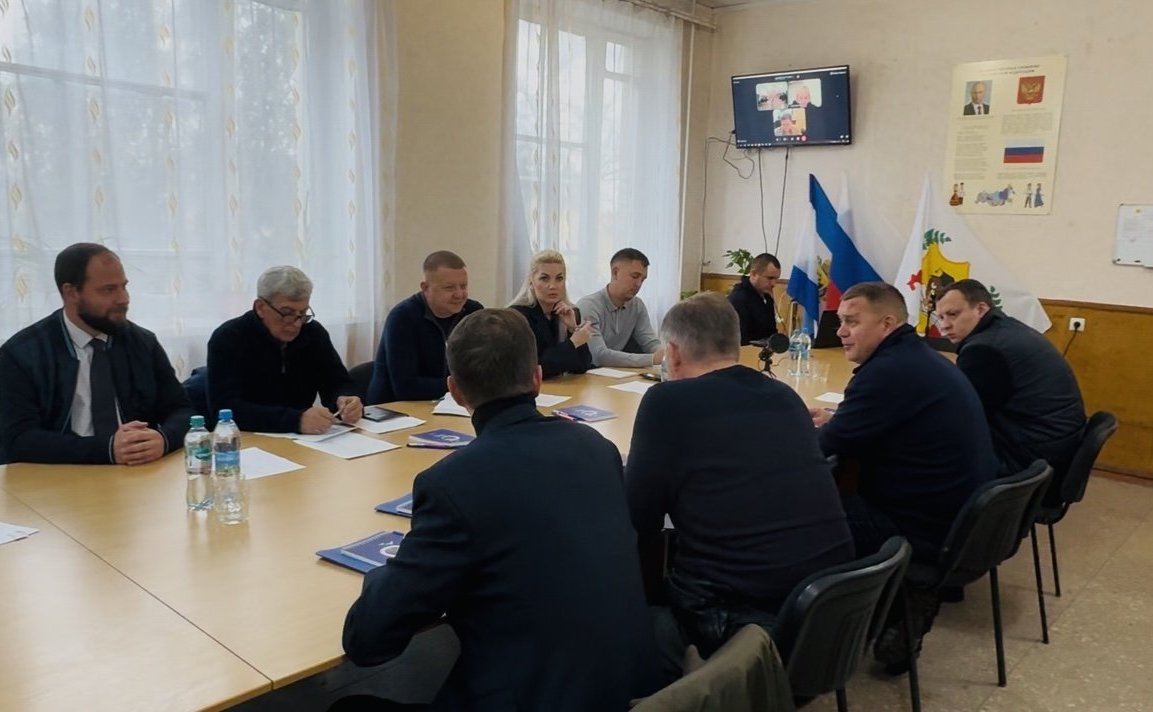 Игорь Кастюкевич в рамках региональной недели посетил Генический строительный колледж и колледж сервиса и обслуживания