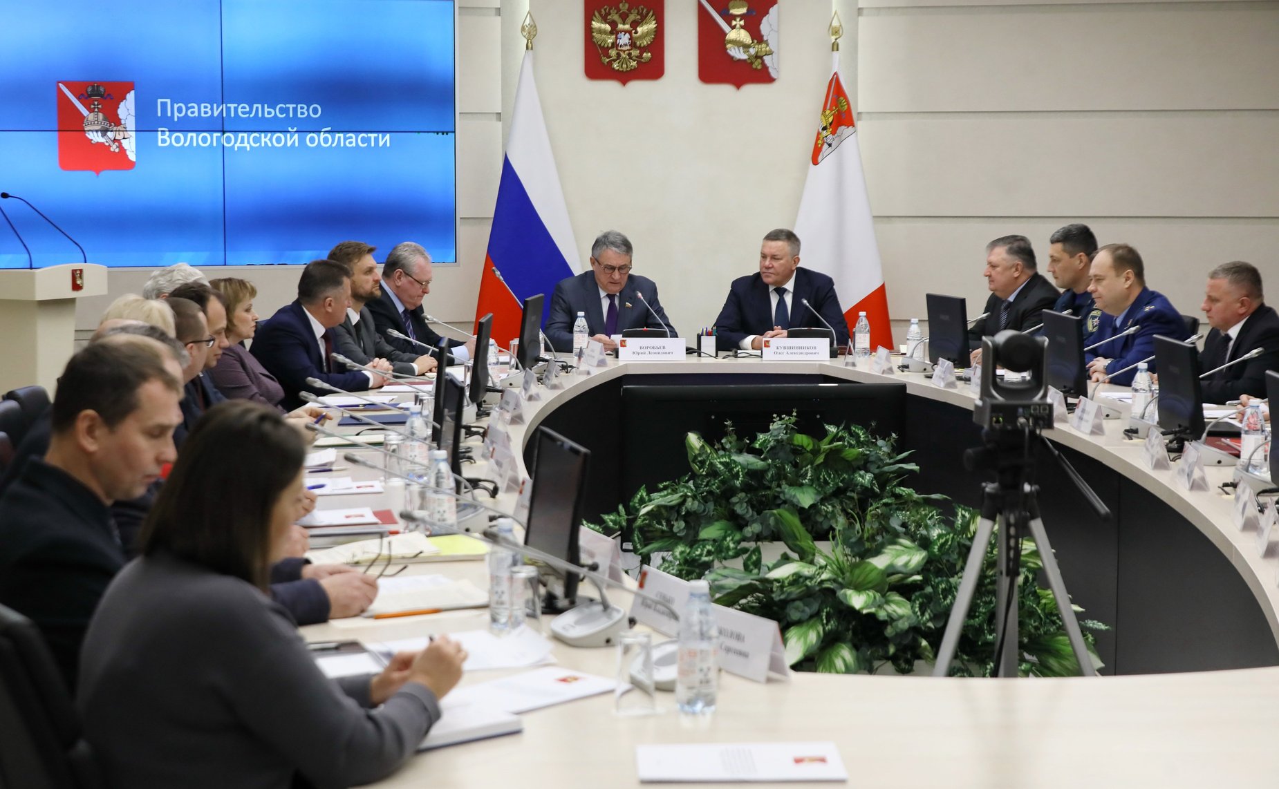 Юрий Воробьев принял участие в заседании Оперативного штаба по режиму базовой готовности Вологодской области