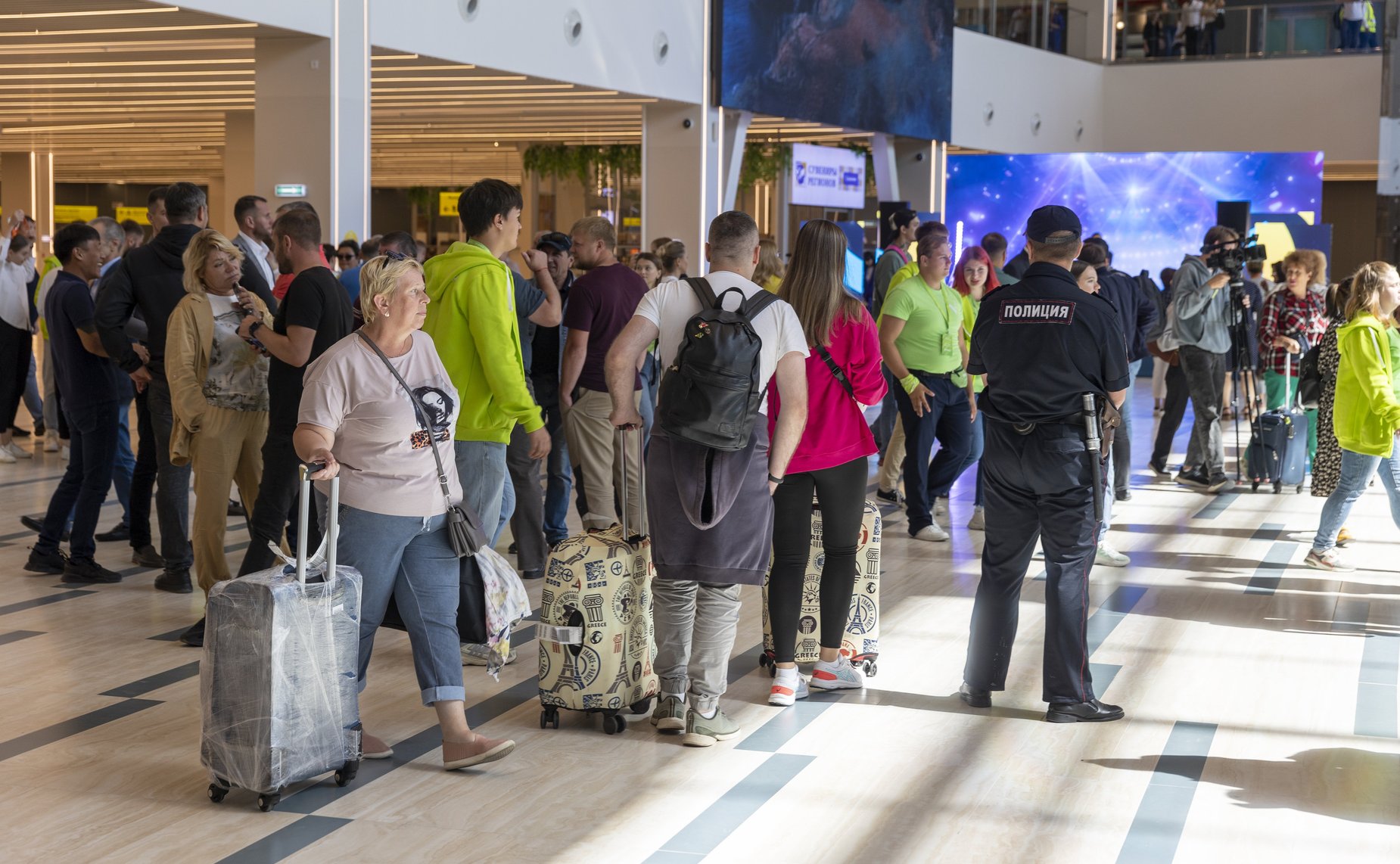 Андрей Хапочкин принял участие в торжественной церемонии открытия нового аэровокзала в Южно-Сахалинске