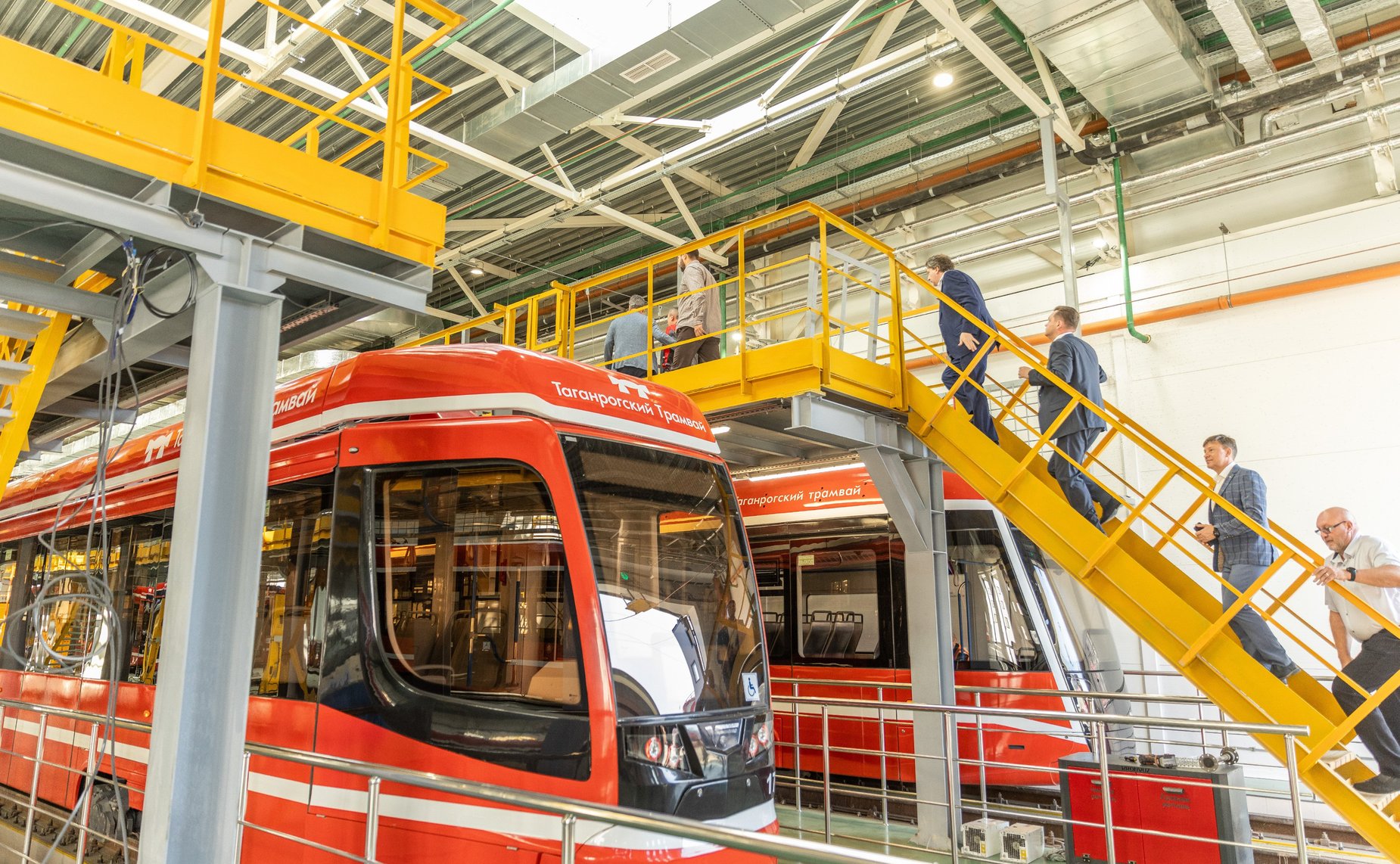 Первый заместитель Председателя СФ Андрей Яцкин в рамках рабочей поездки в Ростовскую область осмотрел объекты социальной и транспортной инфраструктуры, включенные в программу комплексного развития г. Таганрога