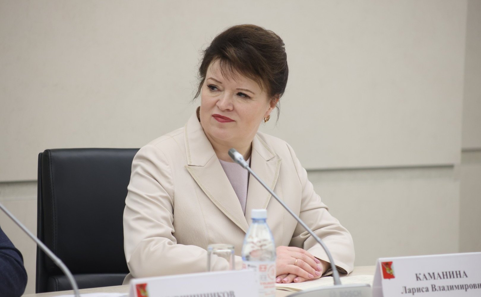 Заместитель Председателя Совета Федерации Юрий Воробьев и губернатор региона Олег Кувшинников приняли участие в церемонии подписания контракта на строительство детского сада в туристической жемчужине Вологодчины городе Кириллове