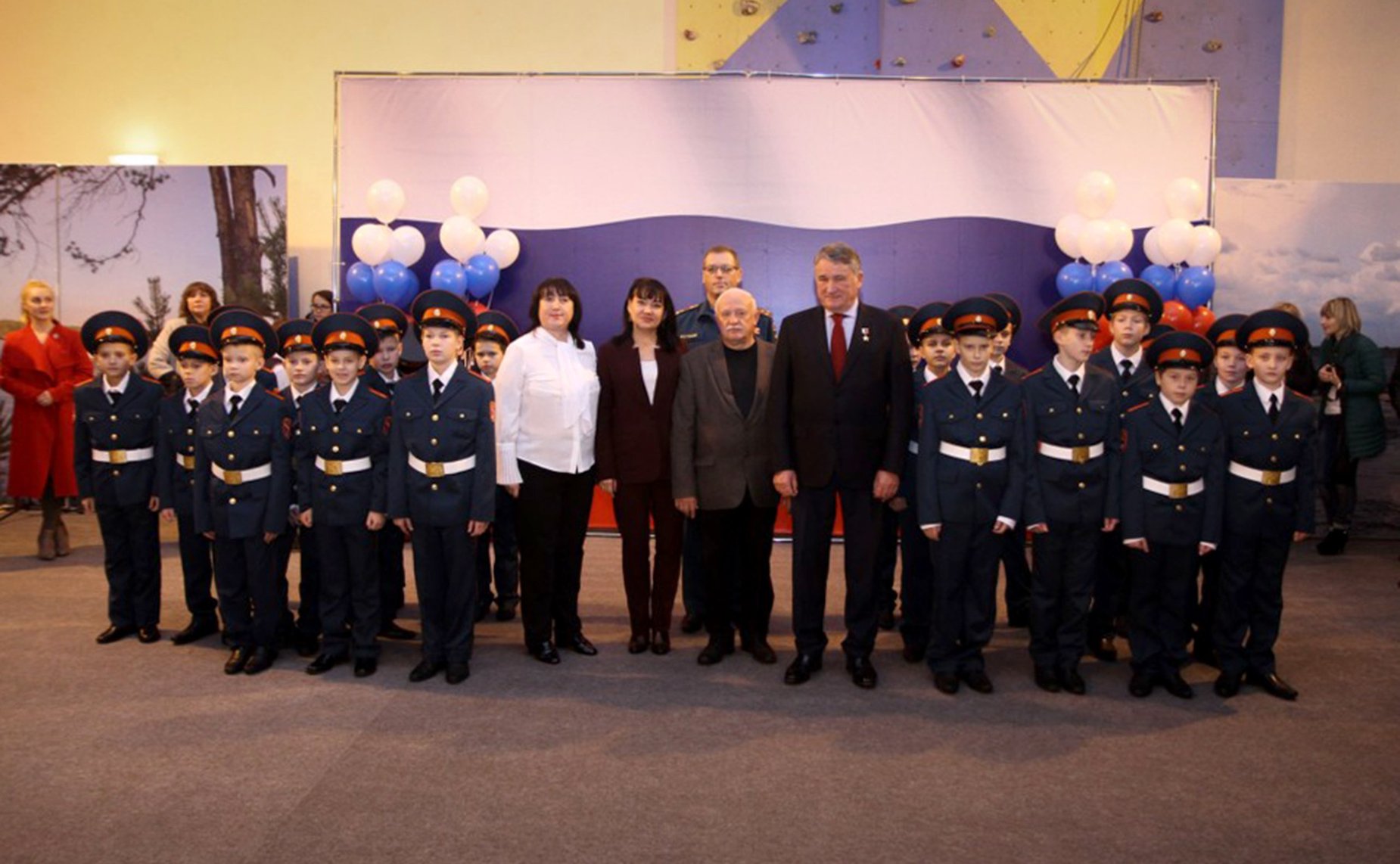 В школе центра «Корабелы Прионежья» впервые прошла торжественная церемония посвящения в кадеты