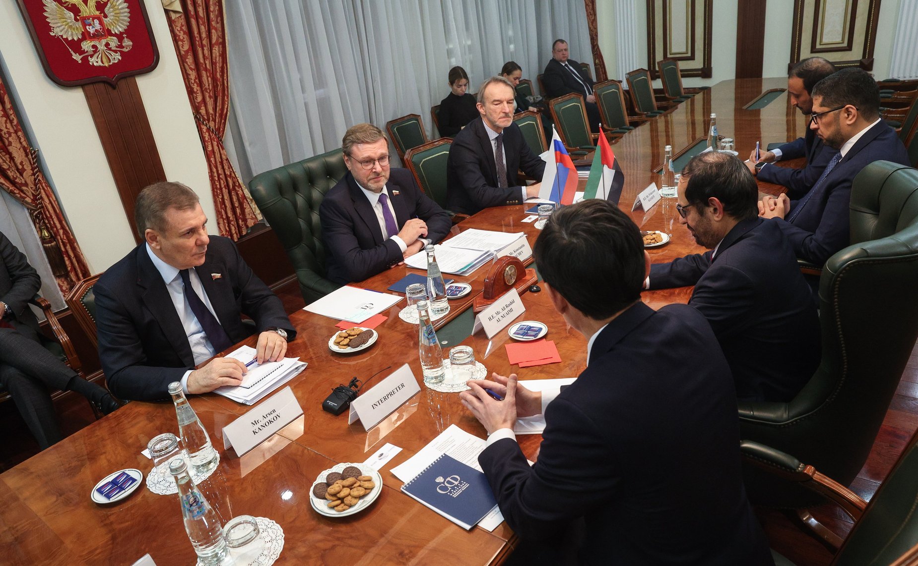 Константин Косачев провел встречу с председателем Комитета по обороне, внутренней и внешней политике Федерального национального совета Объединенных Арабских Эмиратов