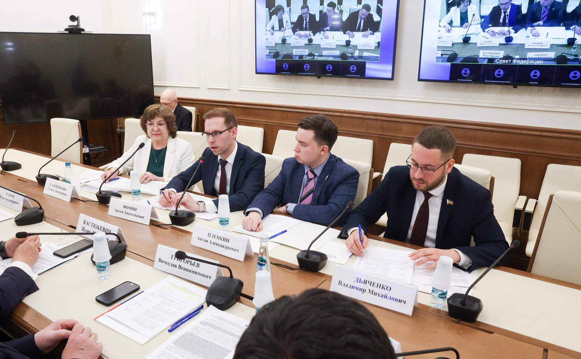 Совещание Комитета СФ по социальной политике «Молодежный парламентаризм: международные практики и стратегические ориентиры для субъектов Российской Федерации»