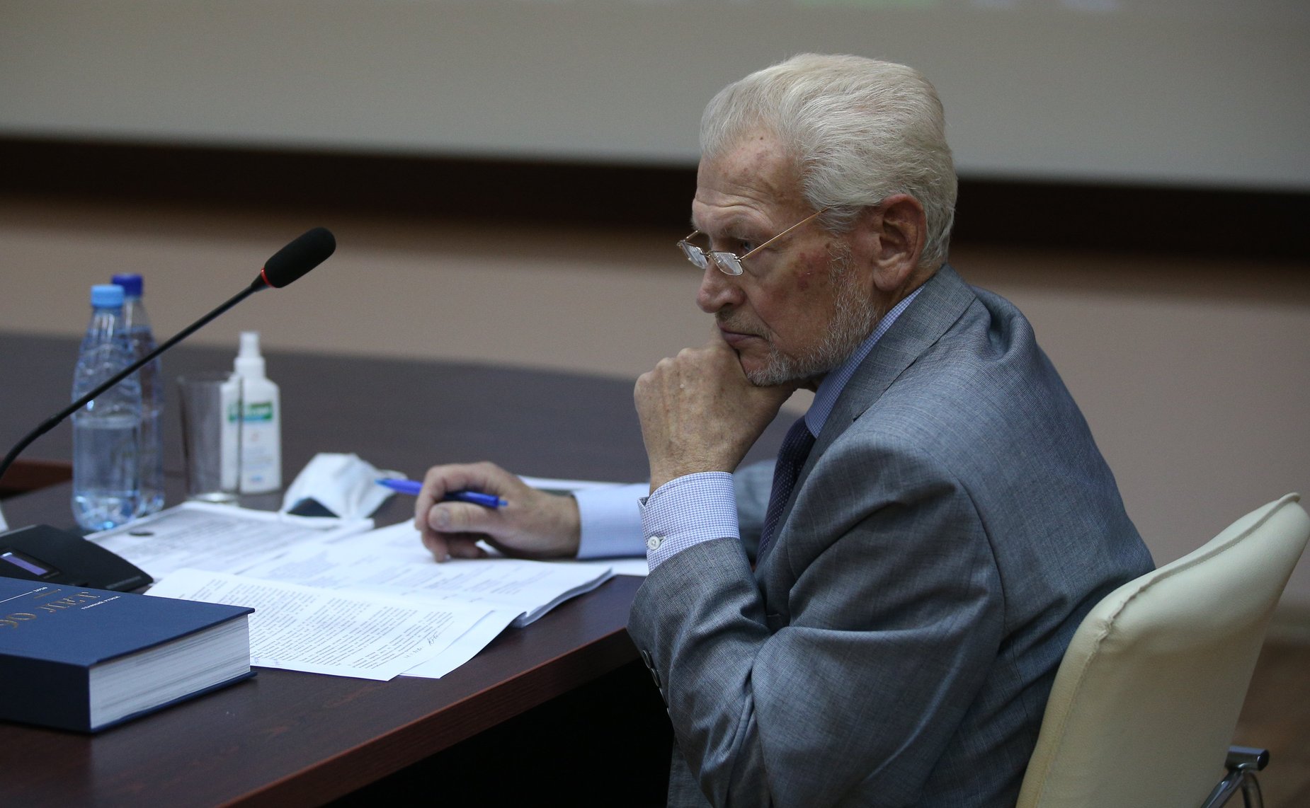 Парламентские слушания на тему «О мерах по противодействию незаконному обороту упакованной питьевой воды, включая природную минеральную воду»