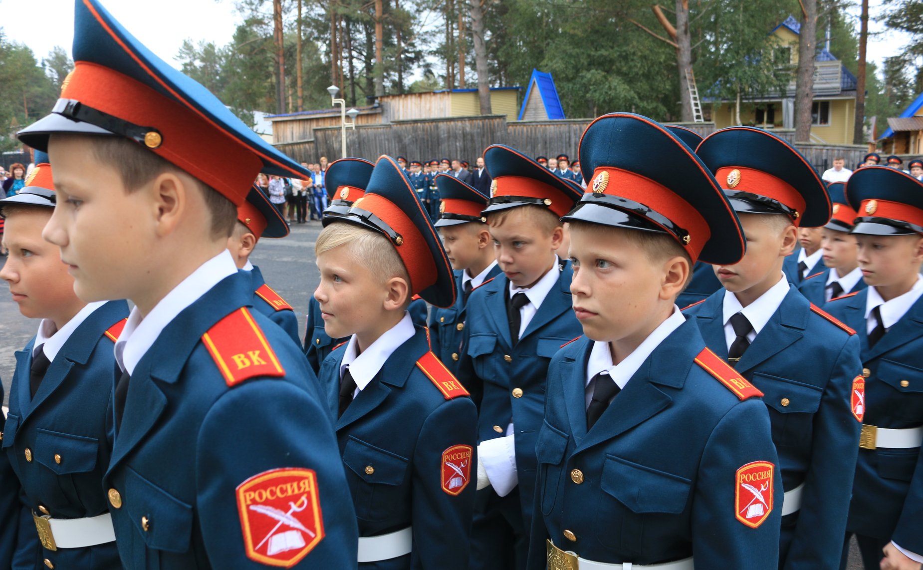 Торжественное построение в новом Образовательном центре – кадетской школе «Корабелы Прионежья» им. Героя России Ю.Л. Воробьева