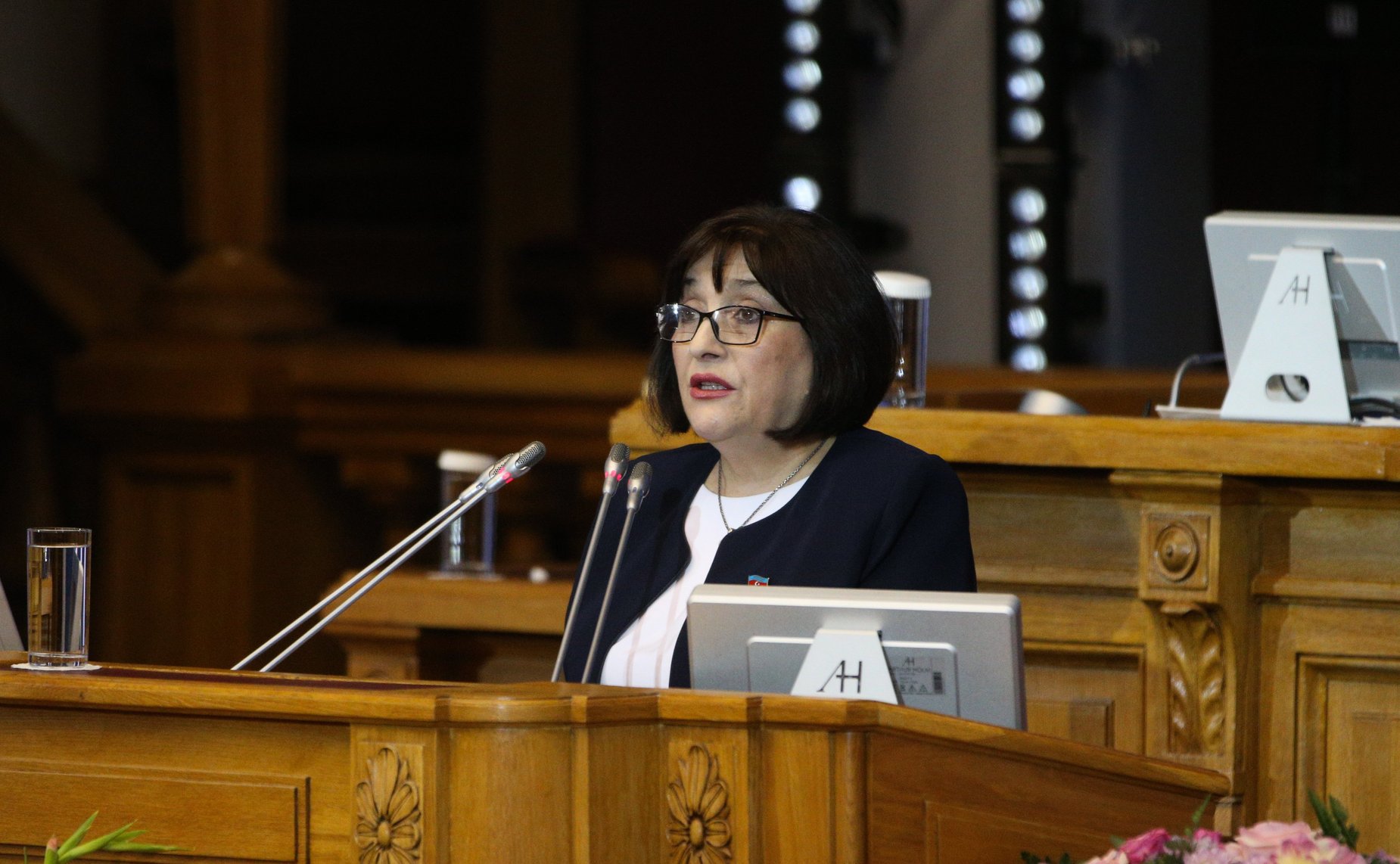 Пленарная сессия Третьего Евразийского женского форума