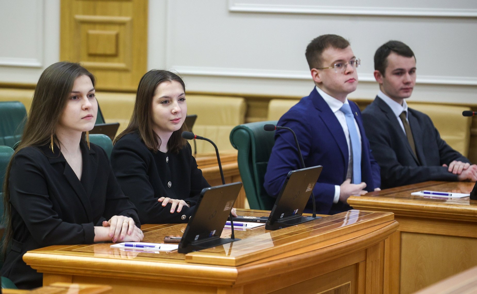 Евгений Богомазов провел встречу с руководителями Представительств Вологодской области в Москве и Санкт-Петербурге и студентами-вологжанами, обучающимися в ВУЗах Москвы и Санкт-Петербурга