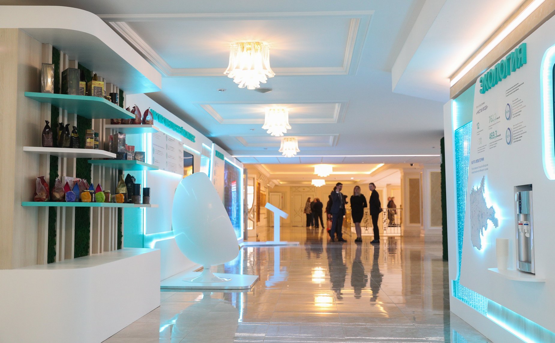 Экспозиция-презентация Ленинградской области ко Дню региона, развёрнутая в здании Совета Федерации