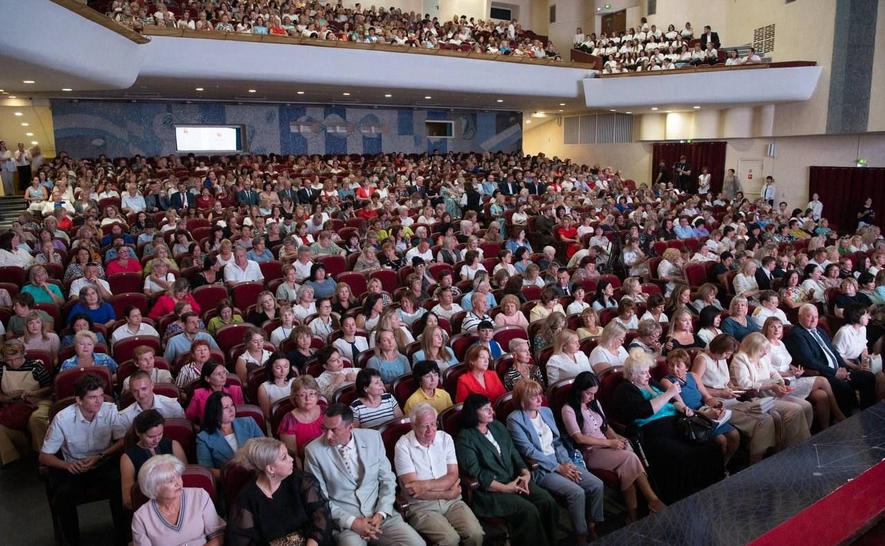 Екатерина Алтабаева приняла участие в августовском совещании работников образования и науки города