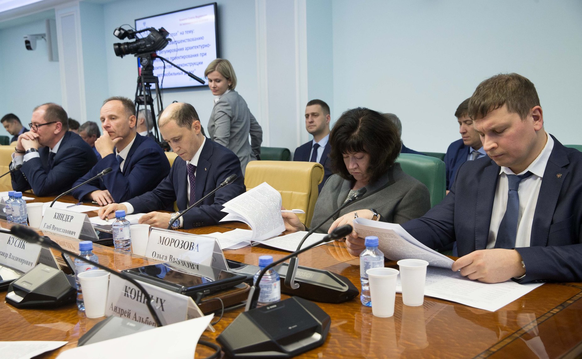 «Круглый стол» на тему «О мерах по совершенствованию правового регулирования архитектурно-строительного проектирования при строительстве и реконструкции автомобильных дорог»