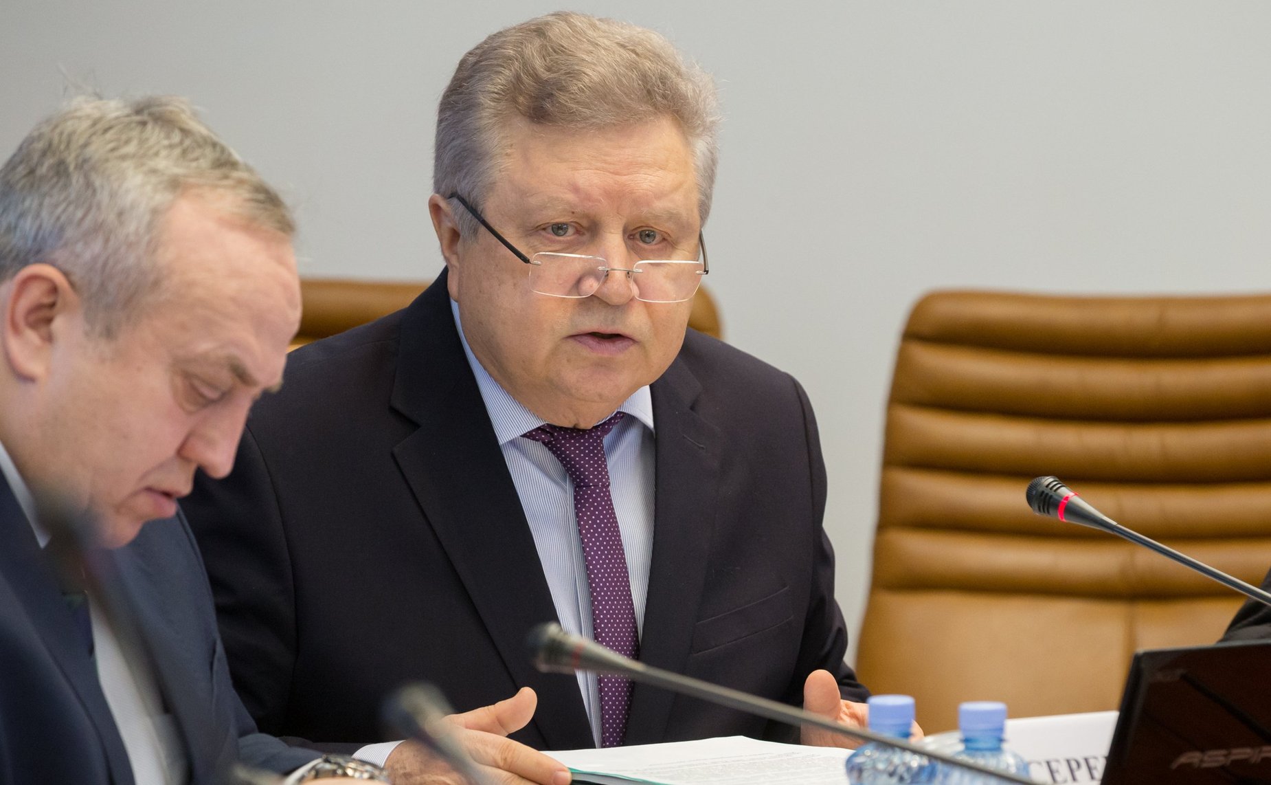 Е. Серебренников