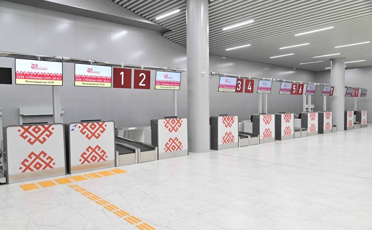 В рамках рабочей поездки сенаторы РФ совместно с главой Республики Марий Эл Юрием Зайцевым посетили в Йошкар-Оле аэропортовый комплекс города, универсальный крытый легкоатлетический манеж «Арена Марий Эл», учебный корпус Училища Олимпийского резерва