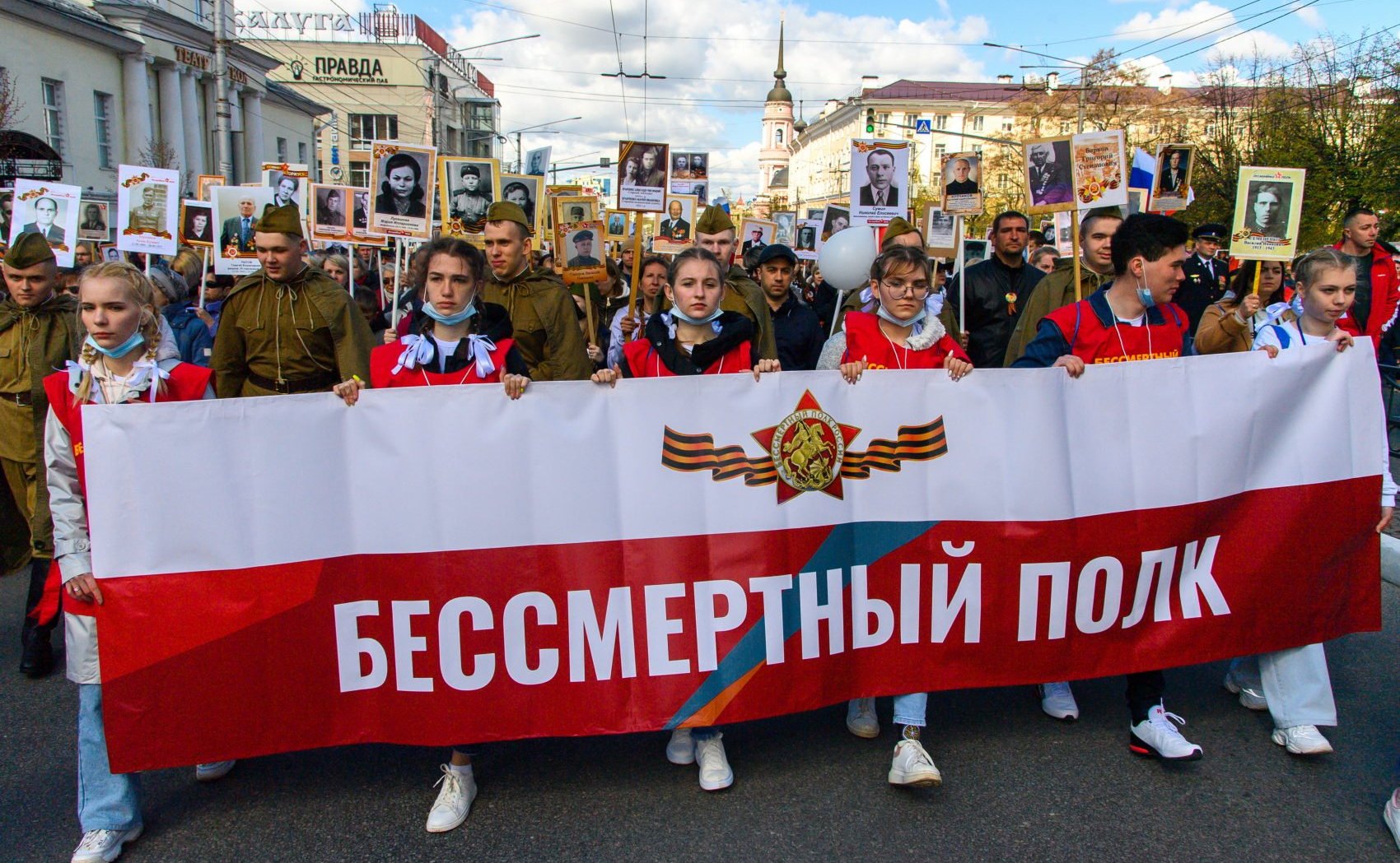 Анатолий Артамонов в Калуге принял участие в мероприятиях, посвященных Дню Победы