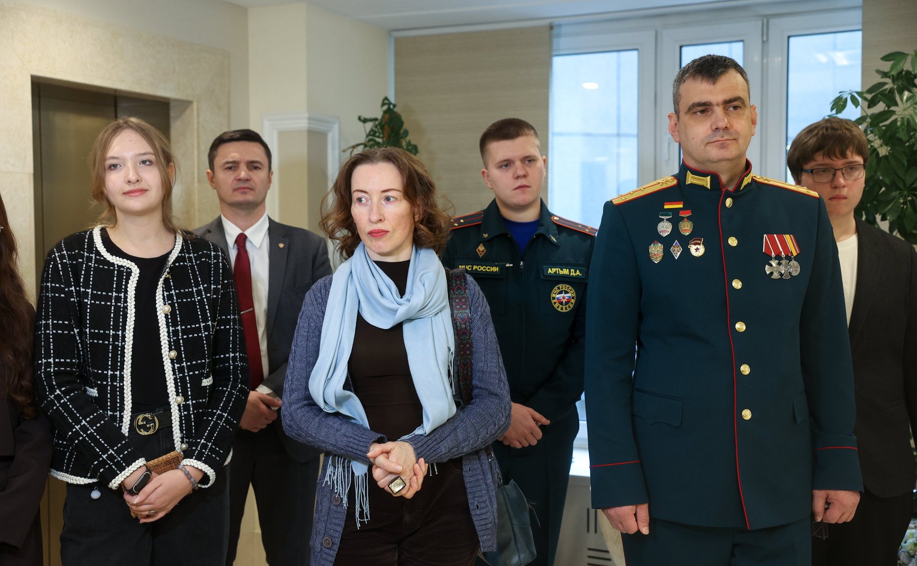 В Совете Федерации состоялось торжественное открытие выставки живописи и графики «Образ защитника»