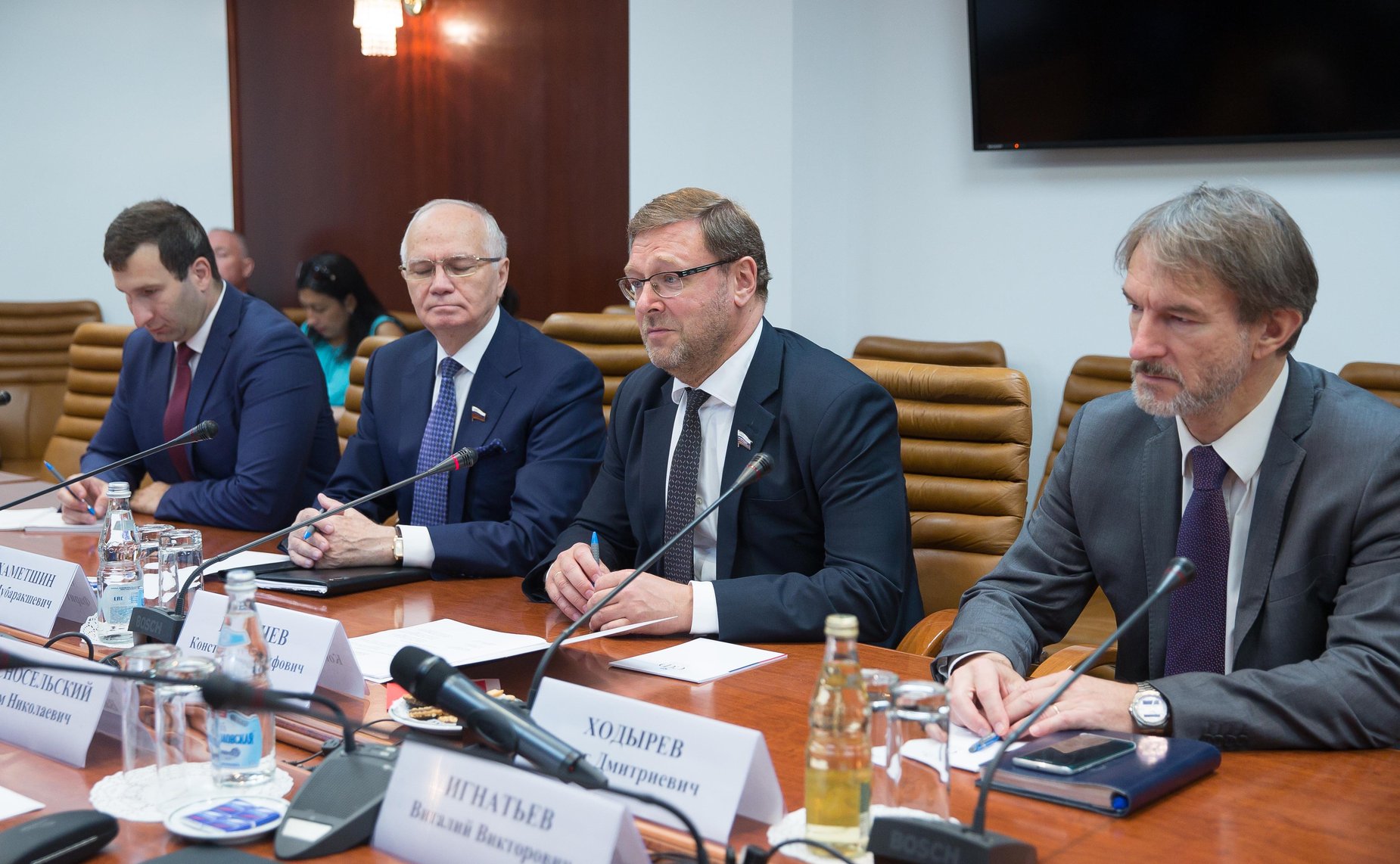 Встреча К. Косачева с Президентом Приднестровской Молдавской Республики В. Красносельским