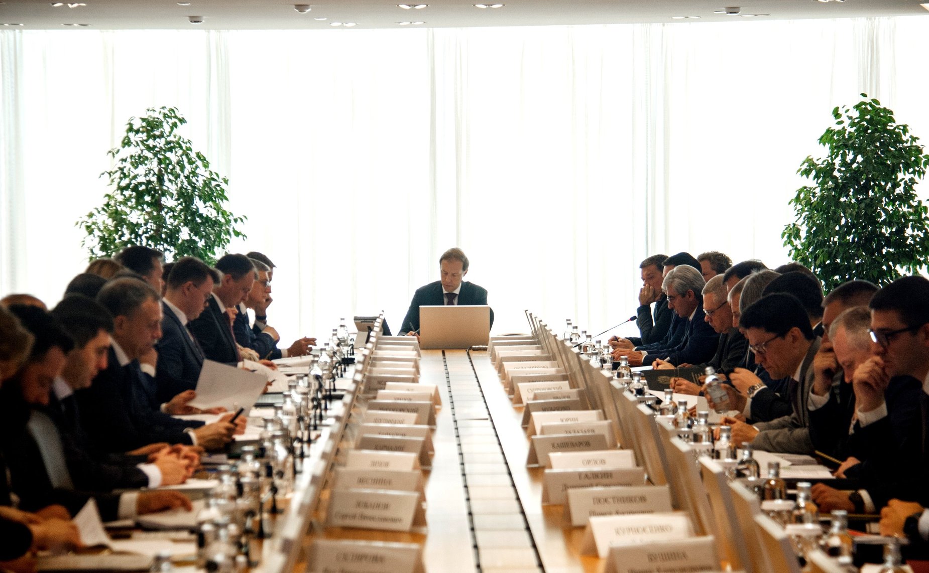 Заместитель Председателя Совета Федерации Николай Журавлев принял участие в заседании Государственной комиссии по противодействию незаконному обороту промышленной продукции