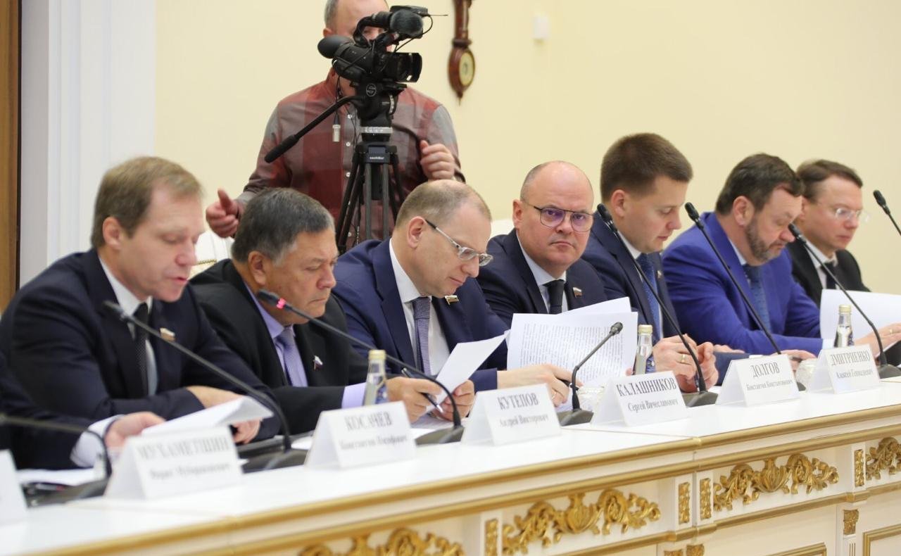 Выездное заседание двух комитетов Совета Федерации в Самаре