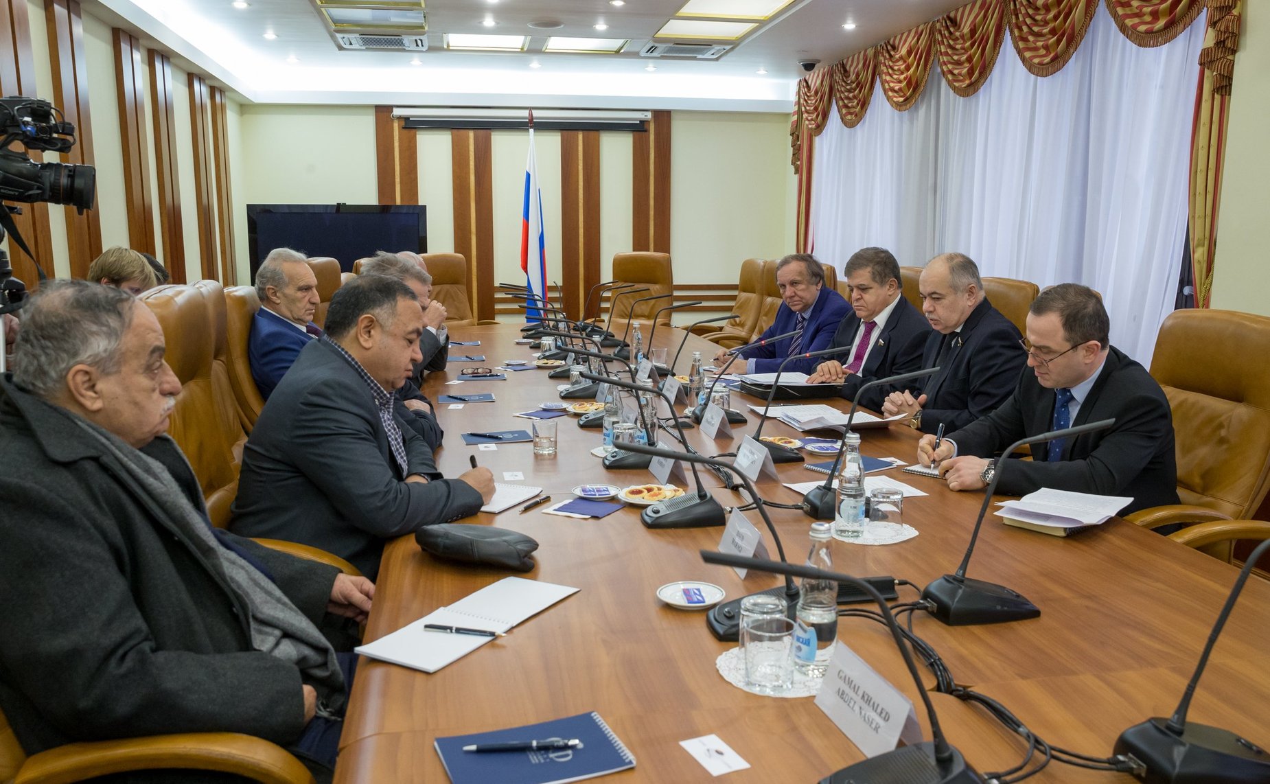 Встреча И. Умаханова с делегацией Прогрессивного арабского фронта