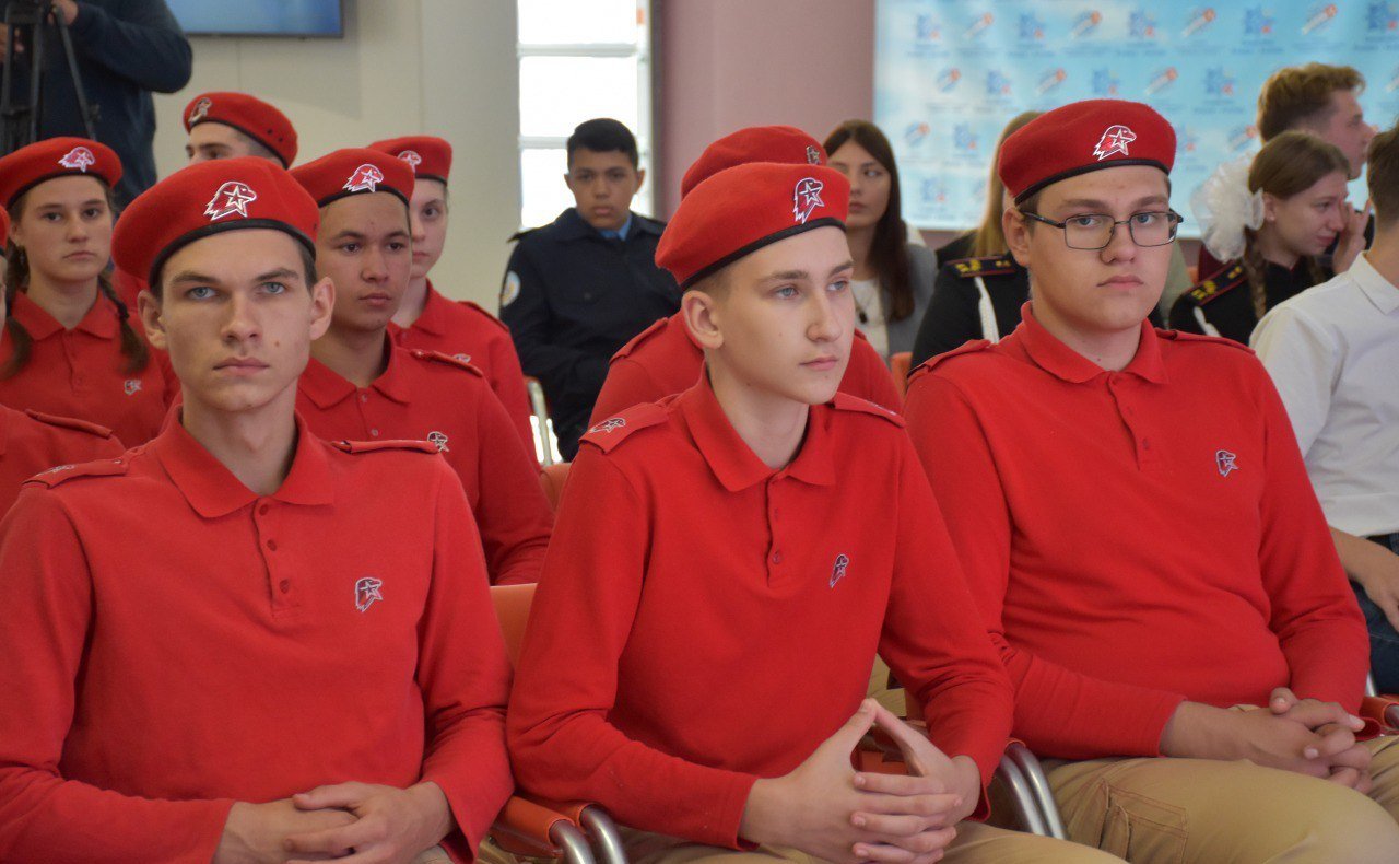 Екатерина Алтабаева наградила победителей творческого конкурса «История Севастополя в лицах»