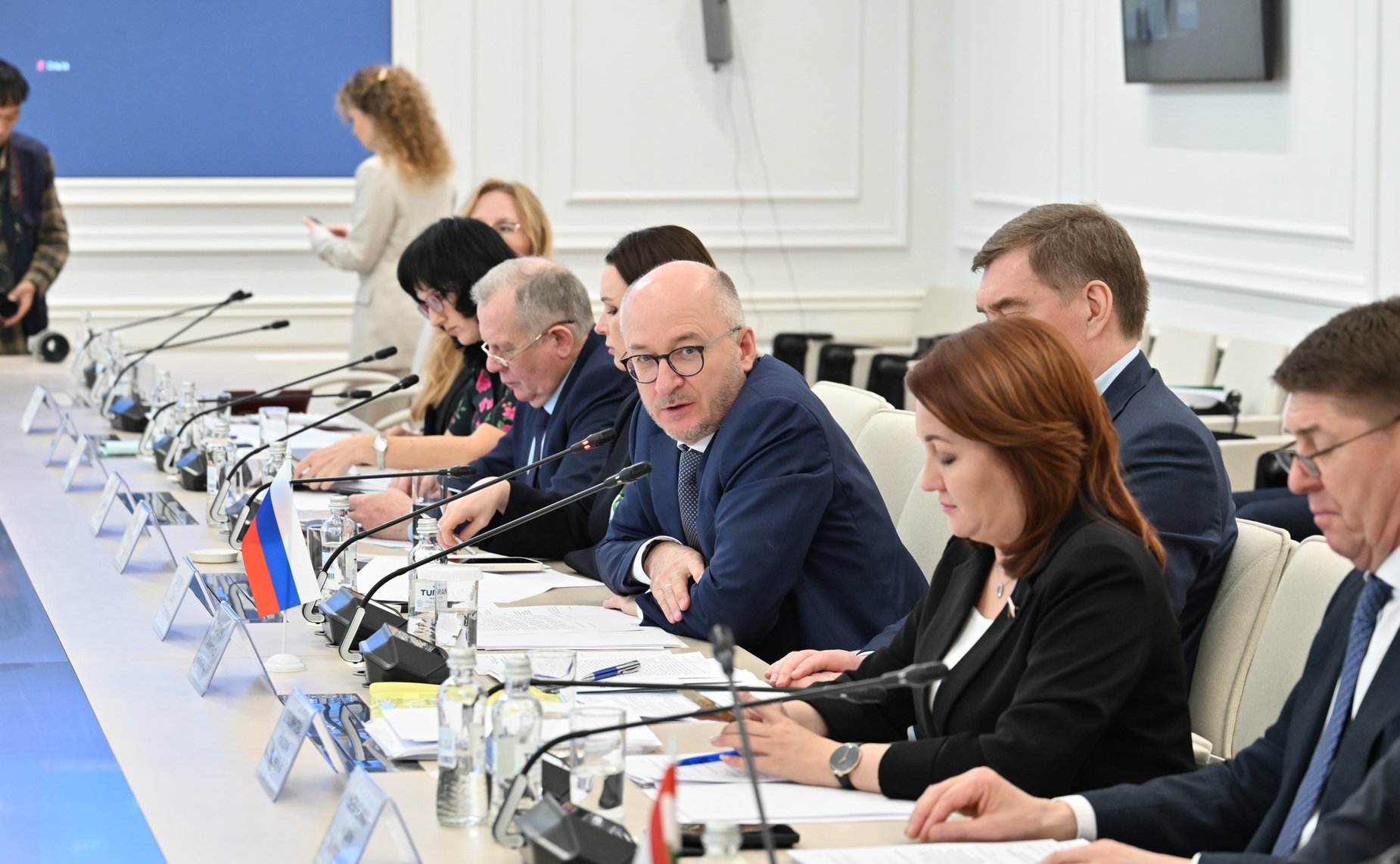 Сенаторы РФ приняли участие в заседании Постоянной комиссии МПА СНГ по изучению опыта государственного строительства и местного самоуправления