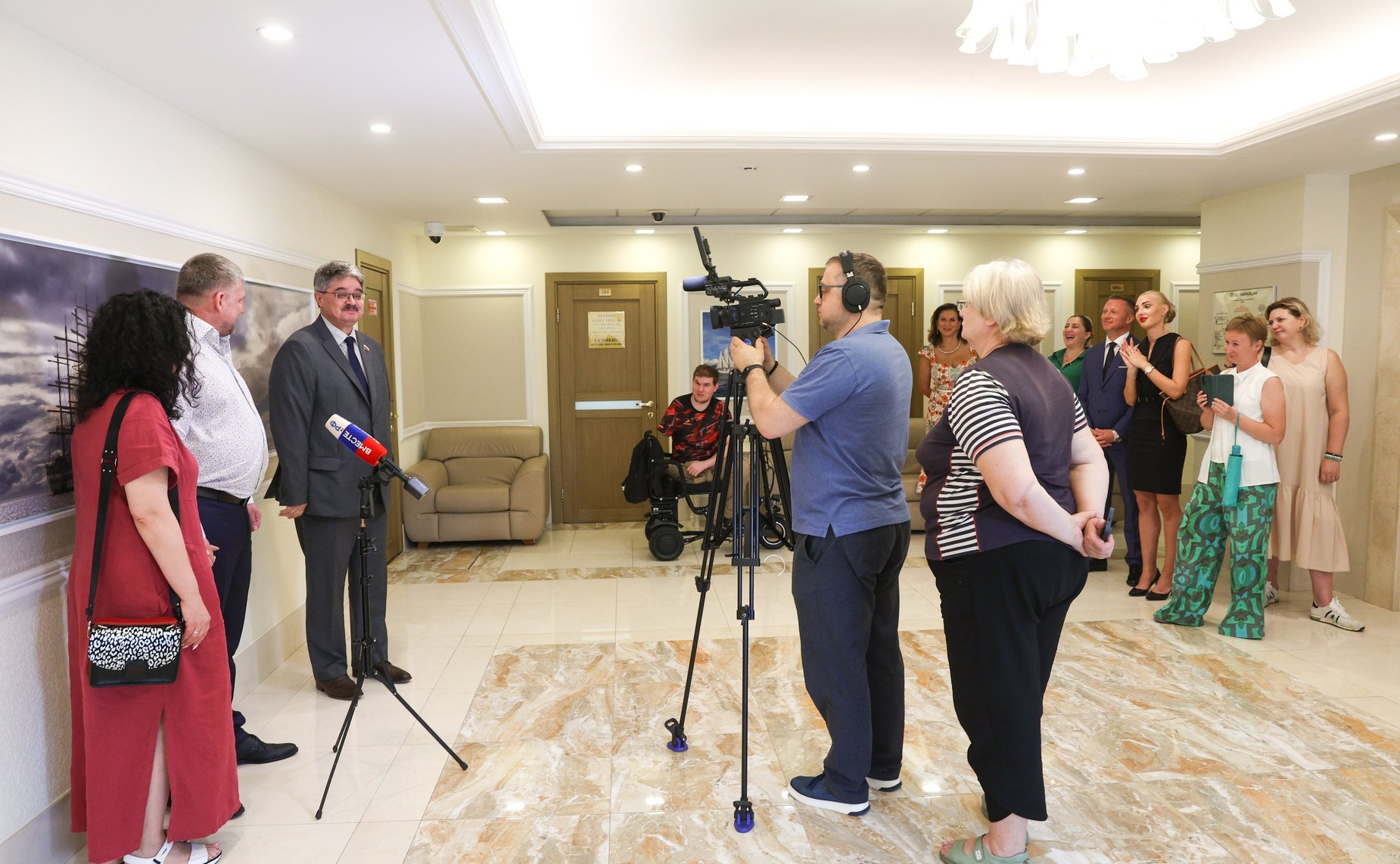 Открытие в Совете Федерации выставки творческих работ президента Международного союза художников-анималистов Сергея Ильинского-Акулова