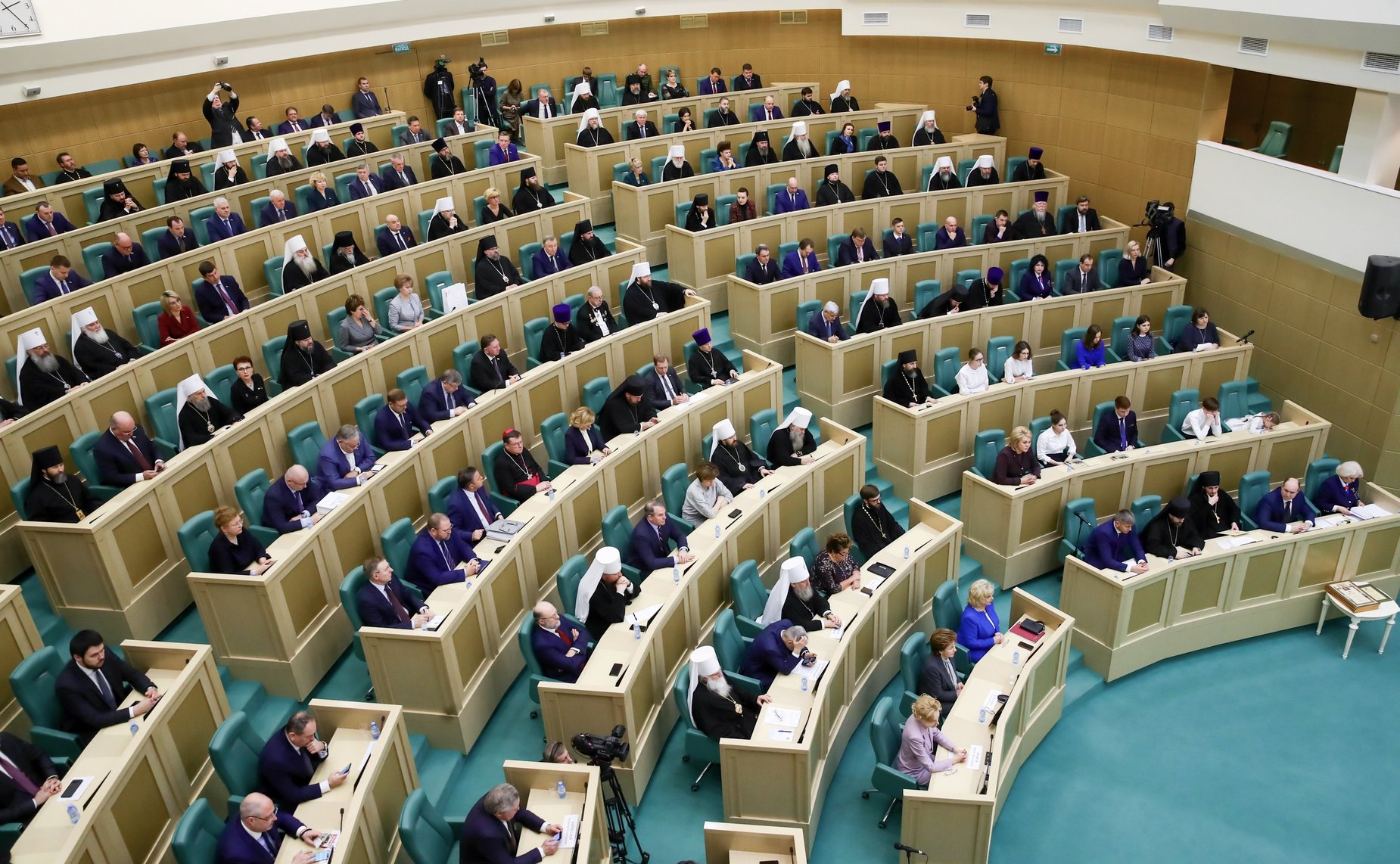 Пленарное заседание VIII Рождественских парламентских встреч в рамках XXVIII Международных Рождественских образовательных чтений «Великая Победа: наследие и наследники»