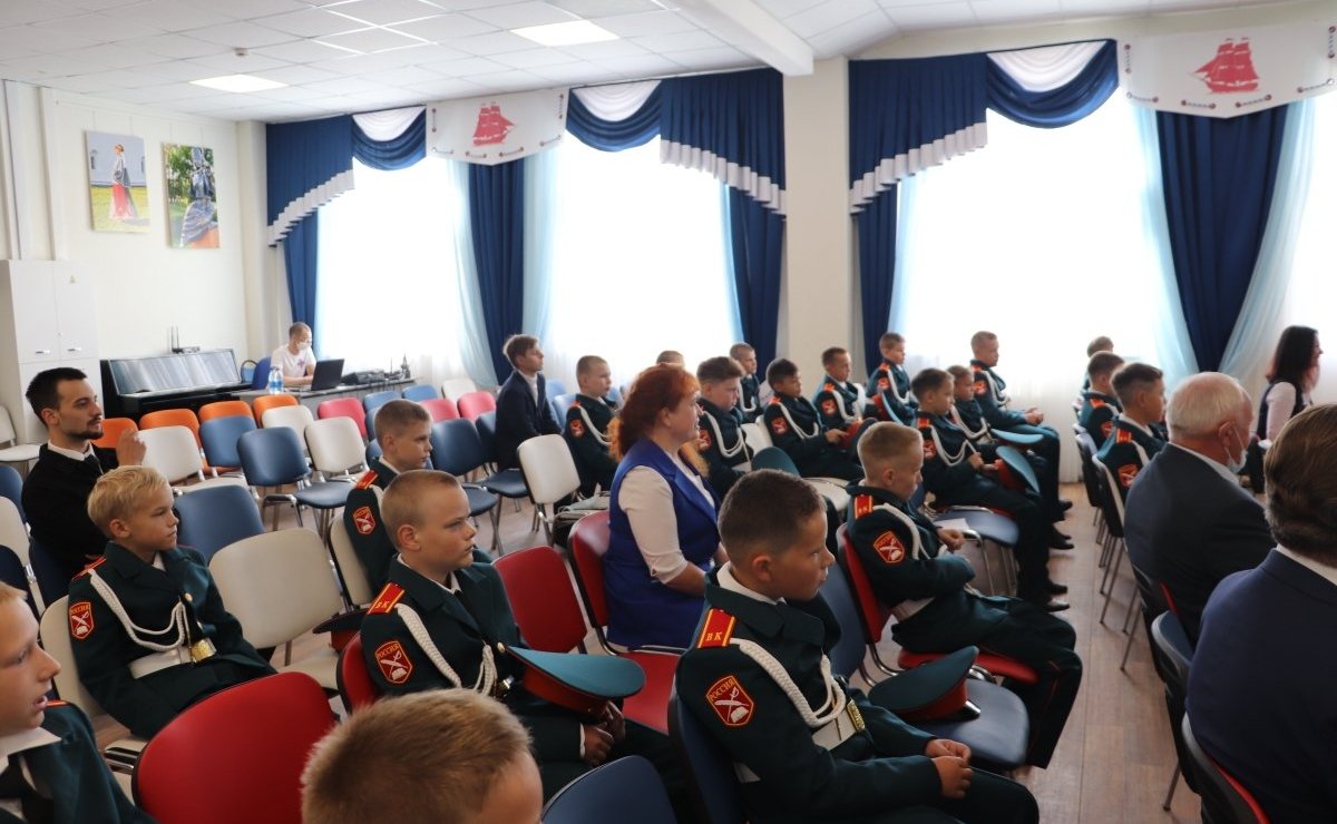 Ю. Воробьев провел для кадетов школы «Корабелы Прионежья» урок патриотического воспитания