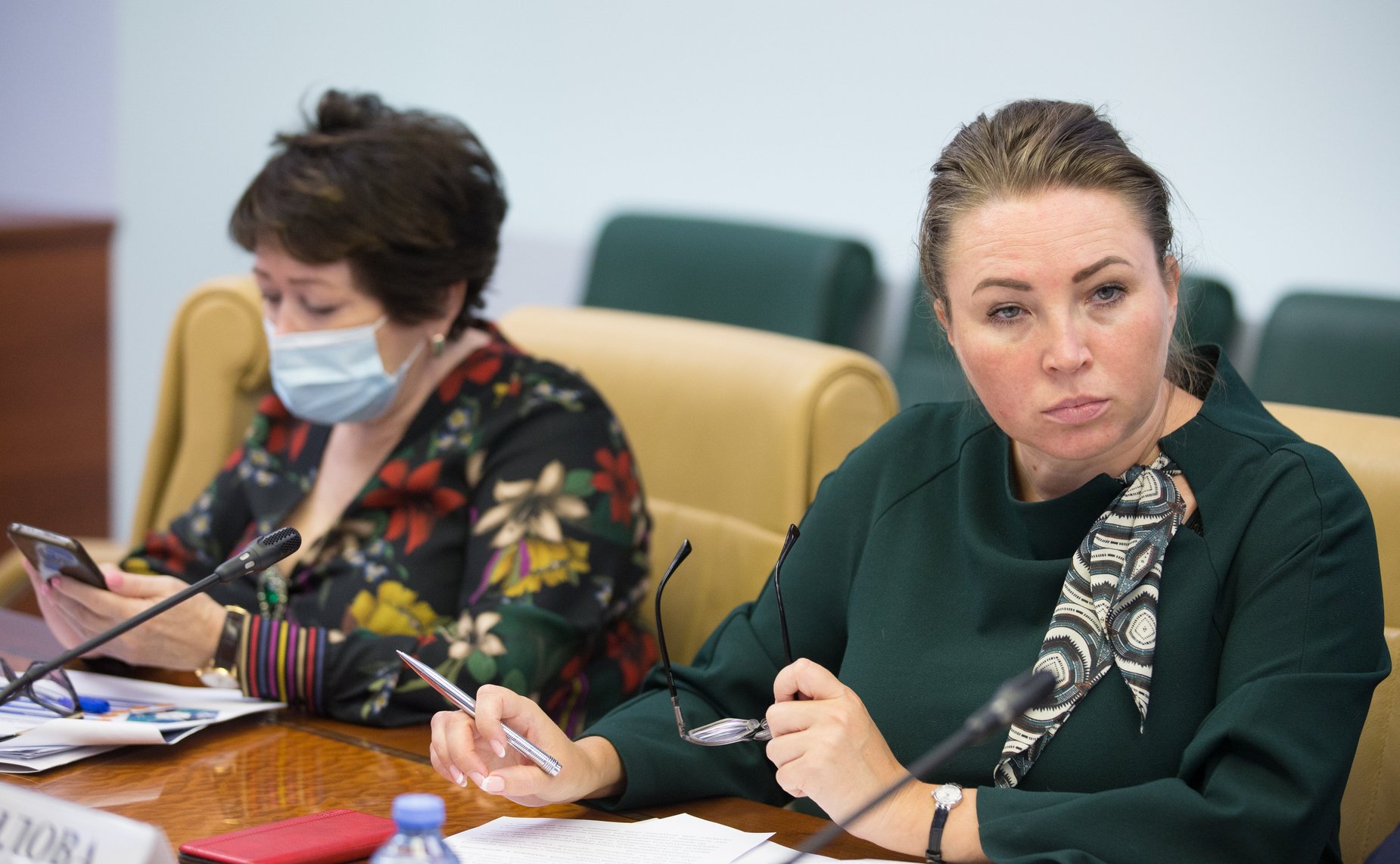 Парламентские слушания на тему «О развитии инфраструктуры региональных аэропортов и расширении сети межрегиональных пассажирских авиационных маршрутов в Российской Федерации»