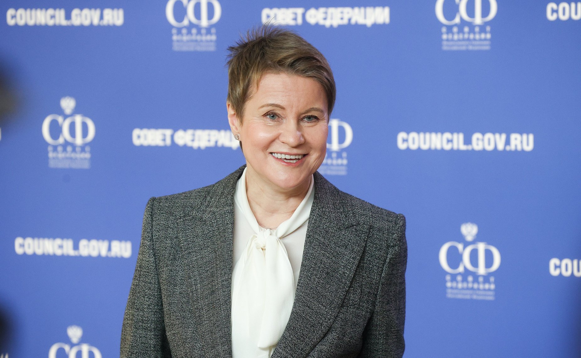 Елена Шмелева