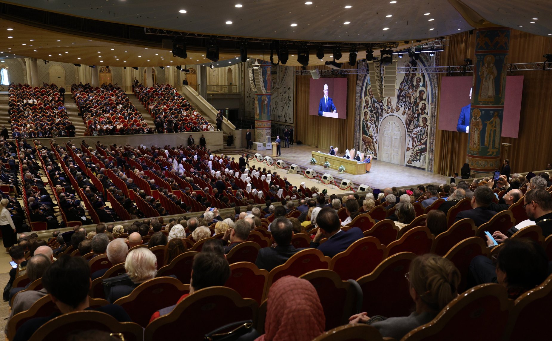 Инна Святенко приняла участие в пленарном заседании XXIV Всемирного русского народного собора