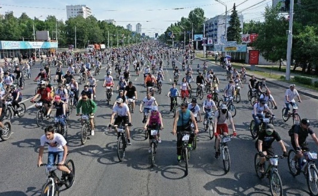 Ирек Ялалов принял участие в ежегодном велопараде «День тысячи велосипедистов» в городе Уфа