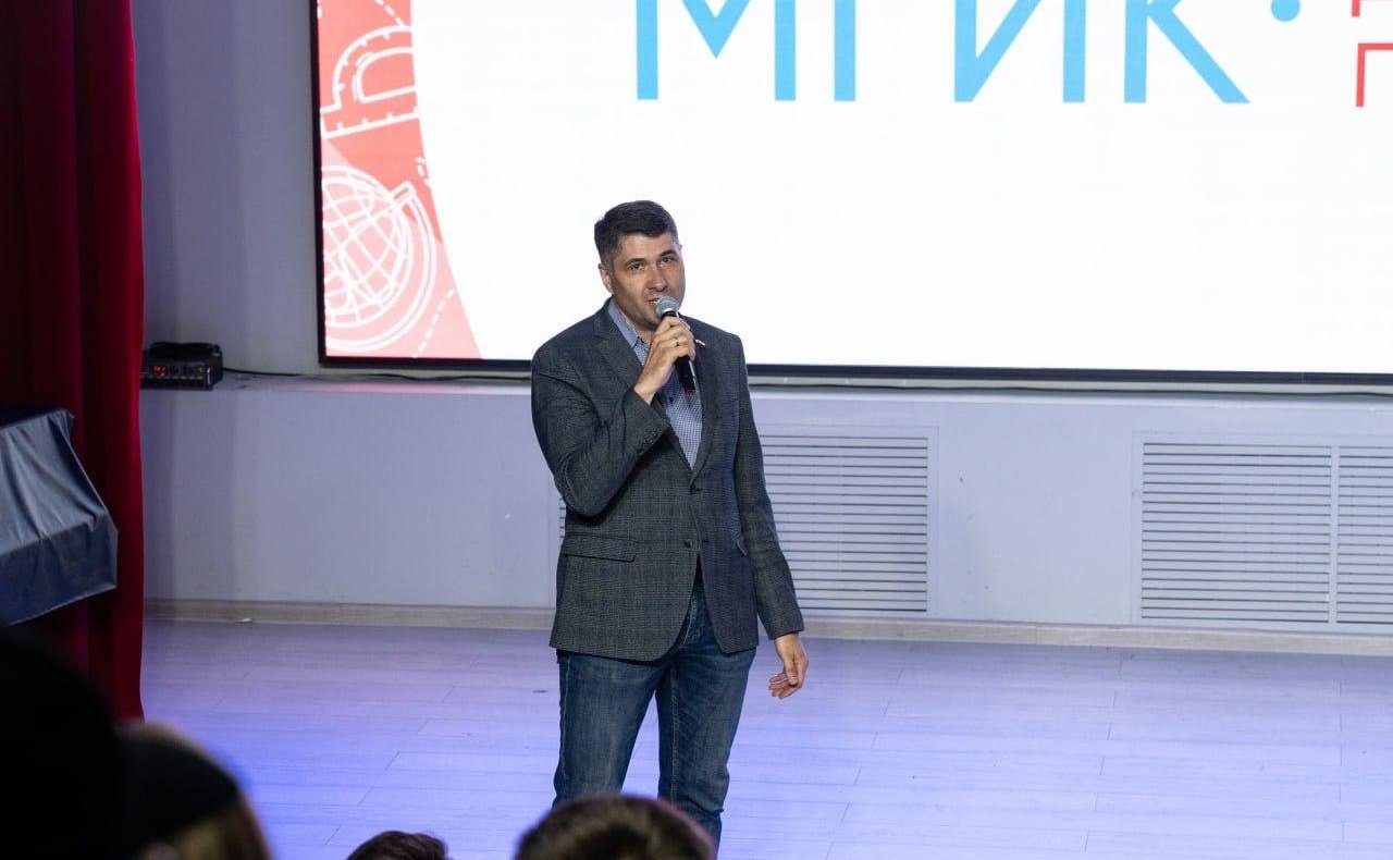 Владимир Пушкарев выступил на открытии летнего этапа образовательно-туристского проекта «Университетские смены» Движения Первых