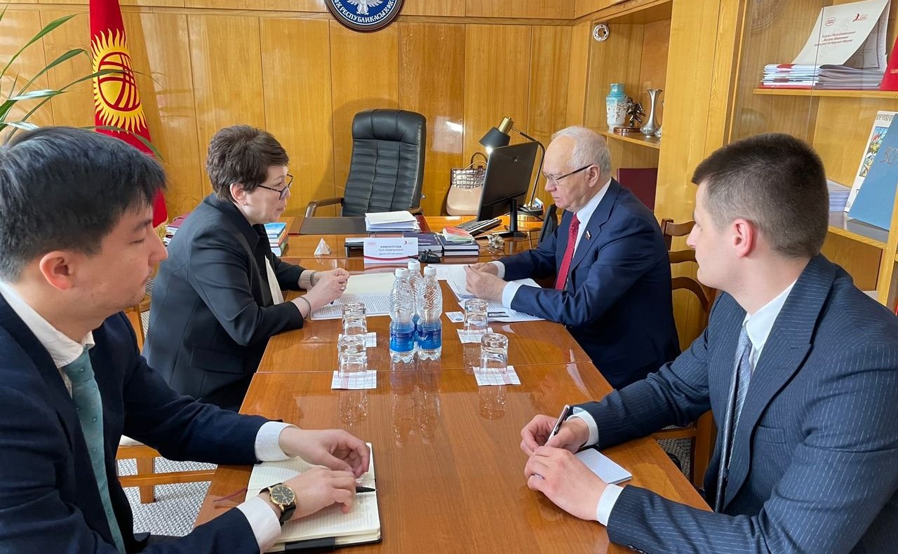 Фарит Мухаметшин провел рабочие встречи в Жогорку Кенеша Киргизии
