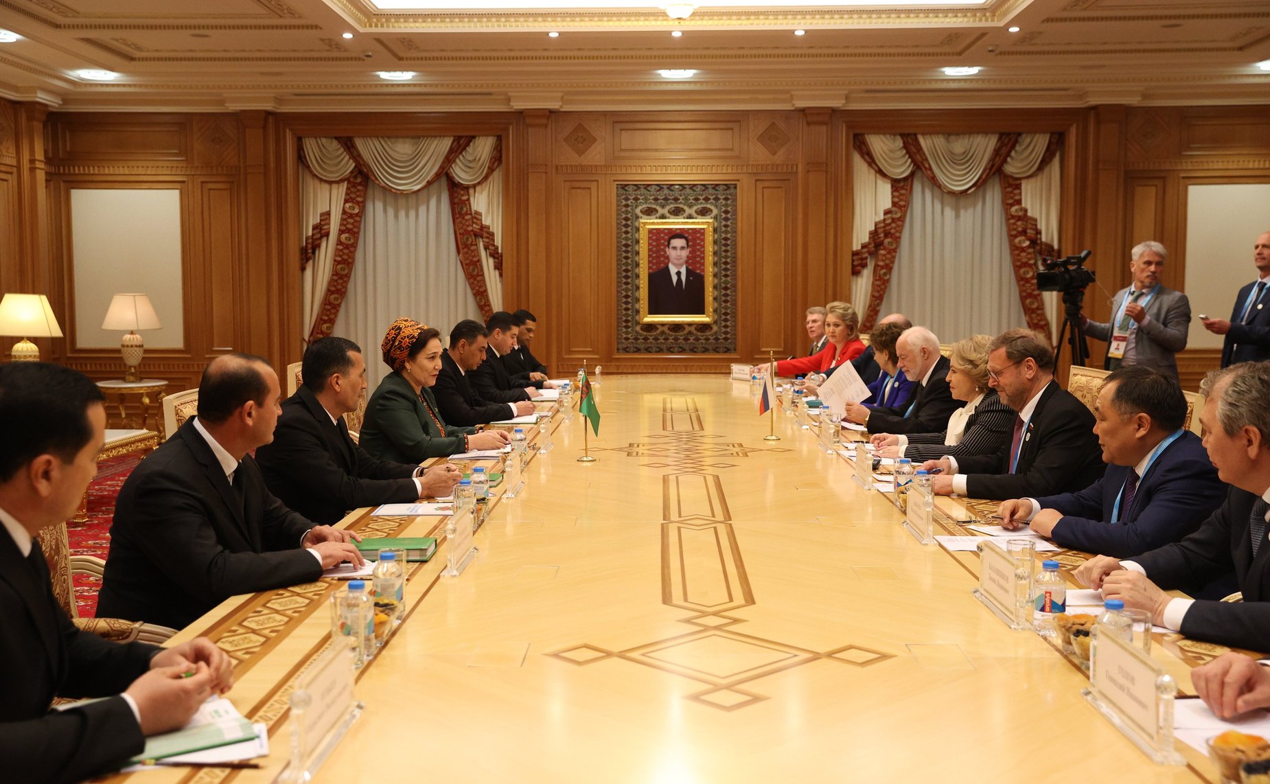 Встреча Председателя Совета Федерации Валентины Матвиенко с Председателем Меджлиса Милли Генгеша Туркменистана Гульшат Маммедовой