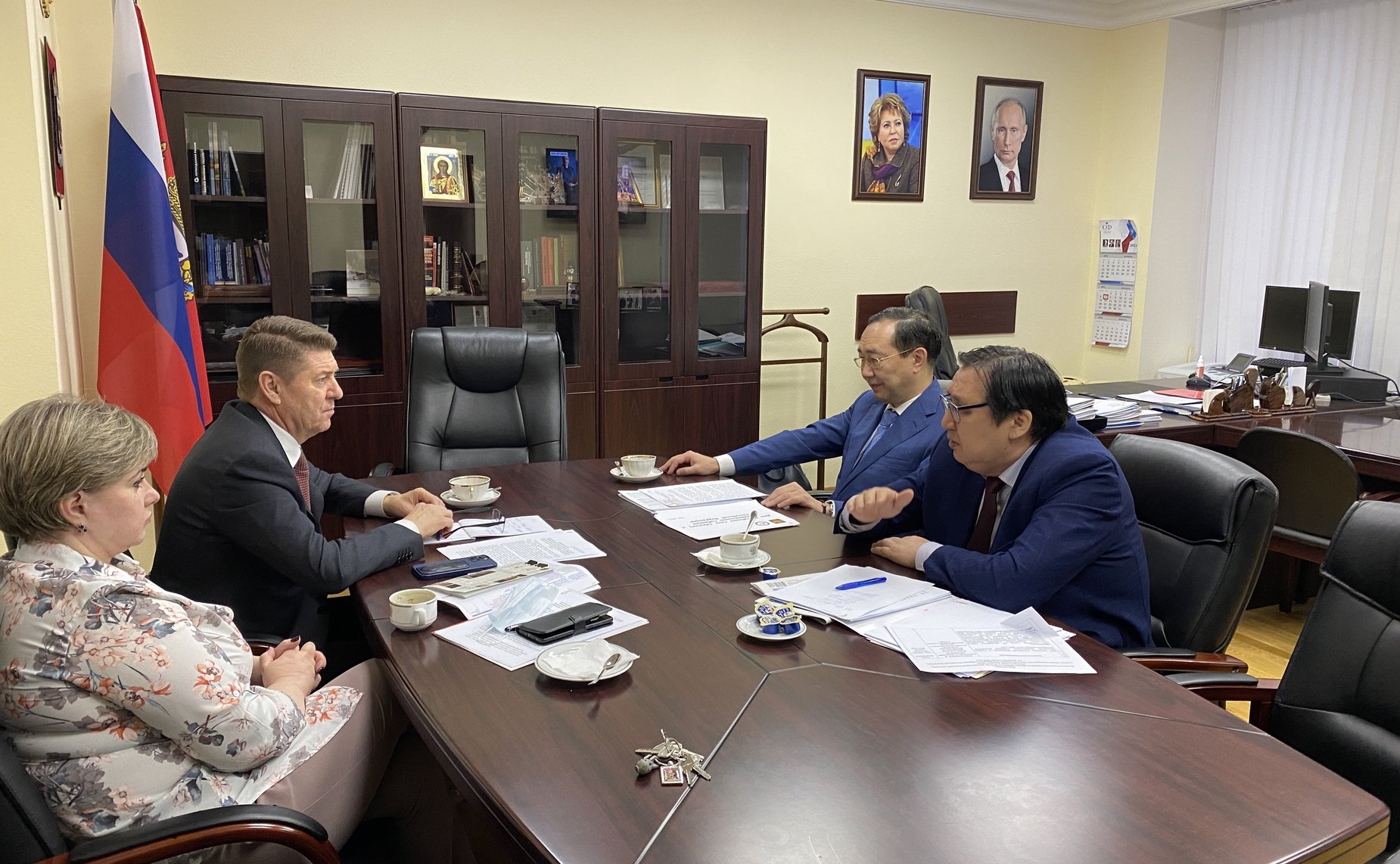 Андрей Шевченко провел встречу с главой Республики Саха (Якутия) Айсеном Николаевым