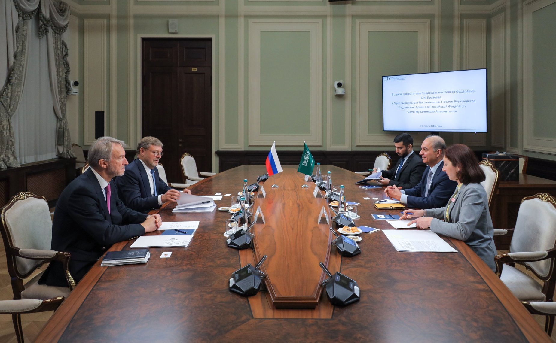 Встреча Константина Косачева с Чрезвычайным и Полномочным Послом Королевства Саудовская Аравия в Российской Федерации