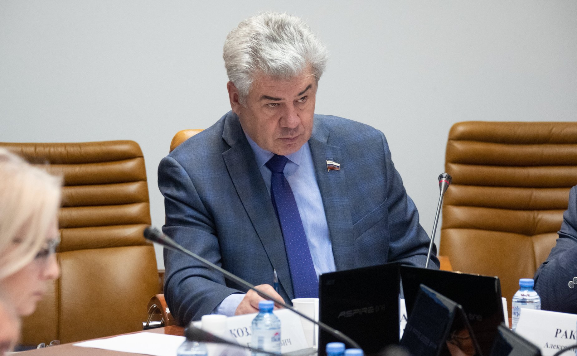 Виктор Бондарев