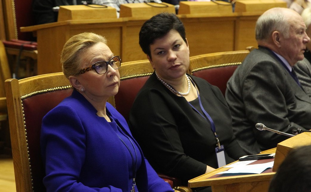 Л. Косткина и Л. Кононова Заседание ПА СНГ