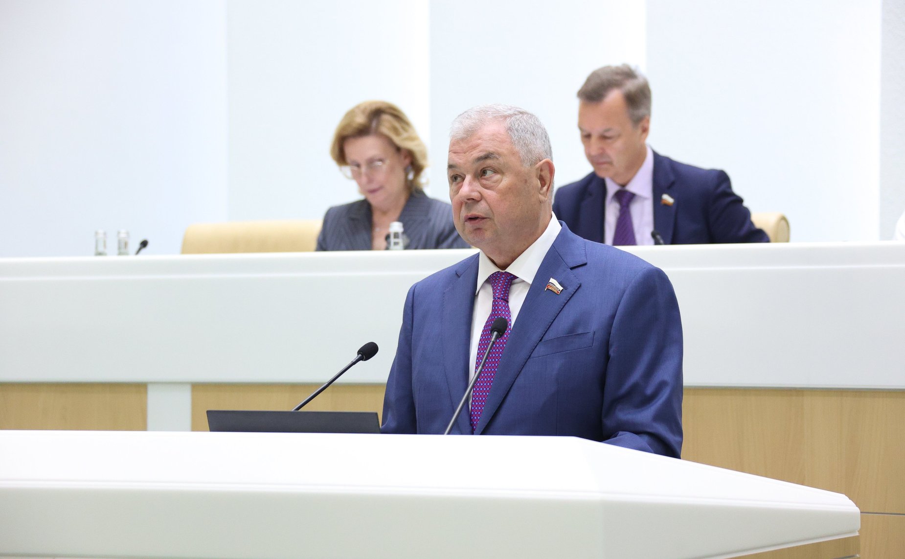 Анатолий Артамонов