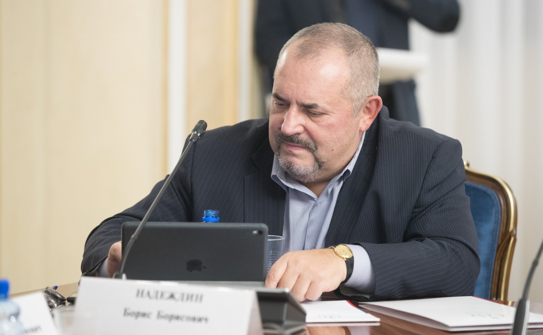 Б. Надеждин