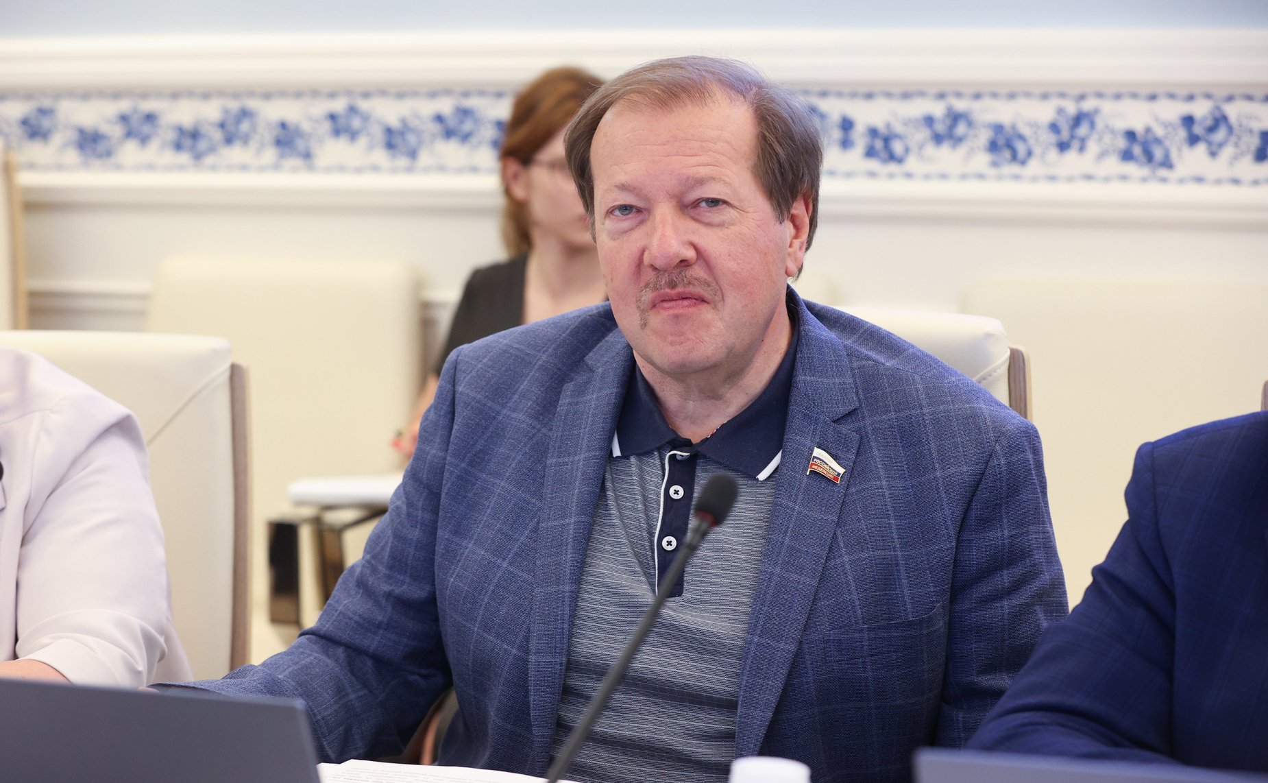 Александр Русаков